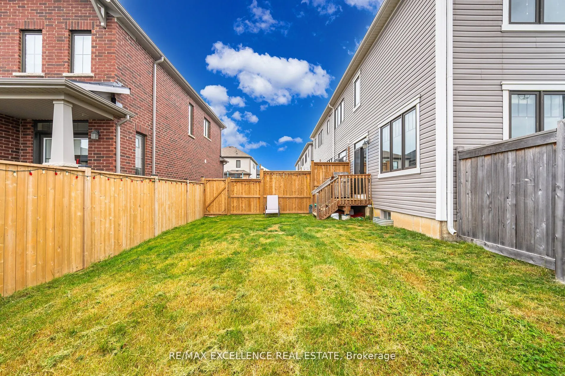 53 Oaktree Drive