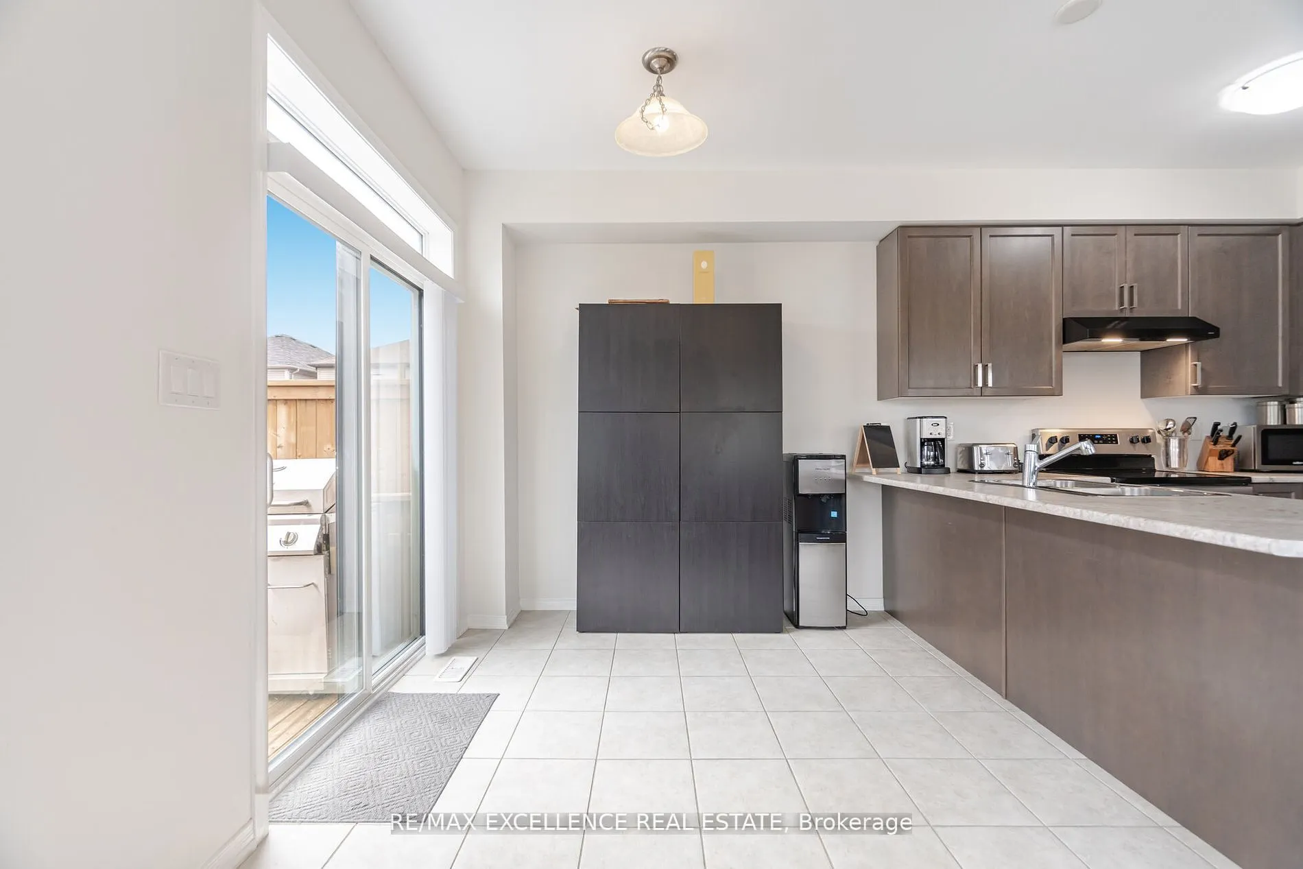 53 Oaktree Drive