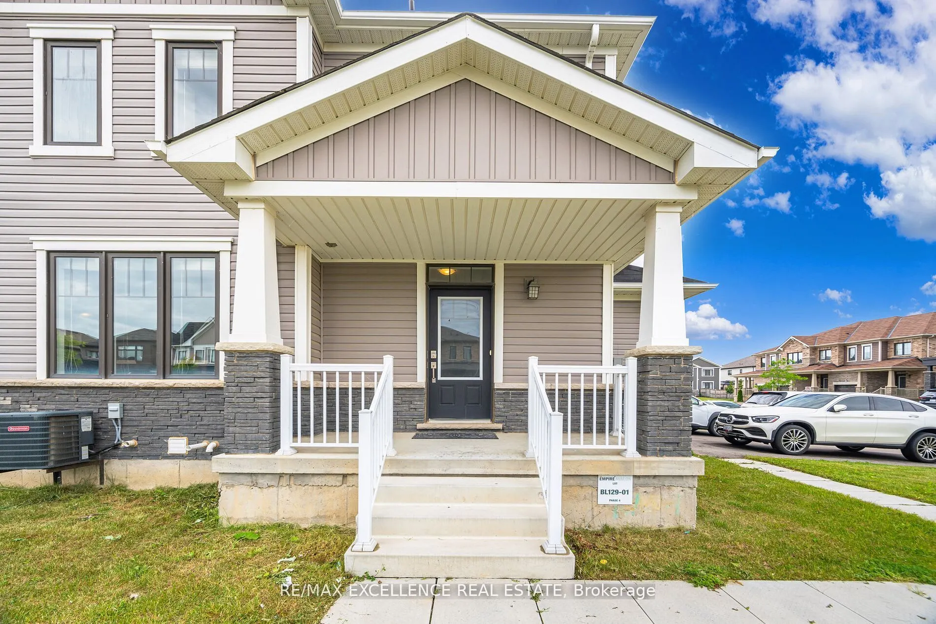 53 Oaktree Drive