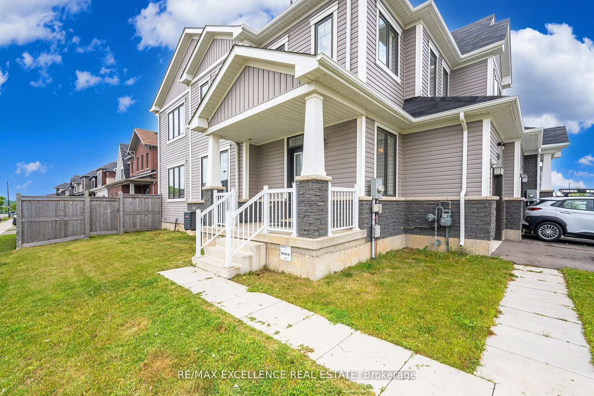 53 Oaktree Drive