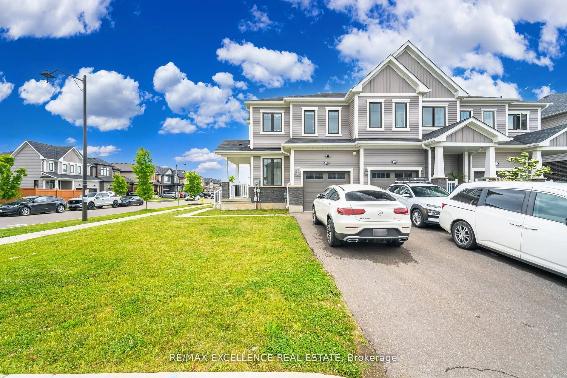 53 Oaktree Drive