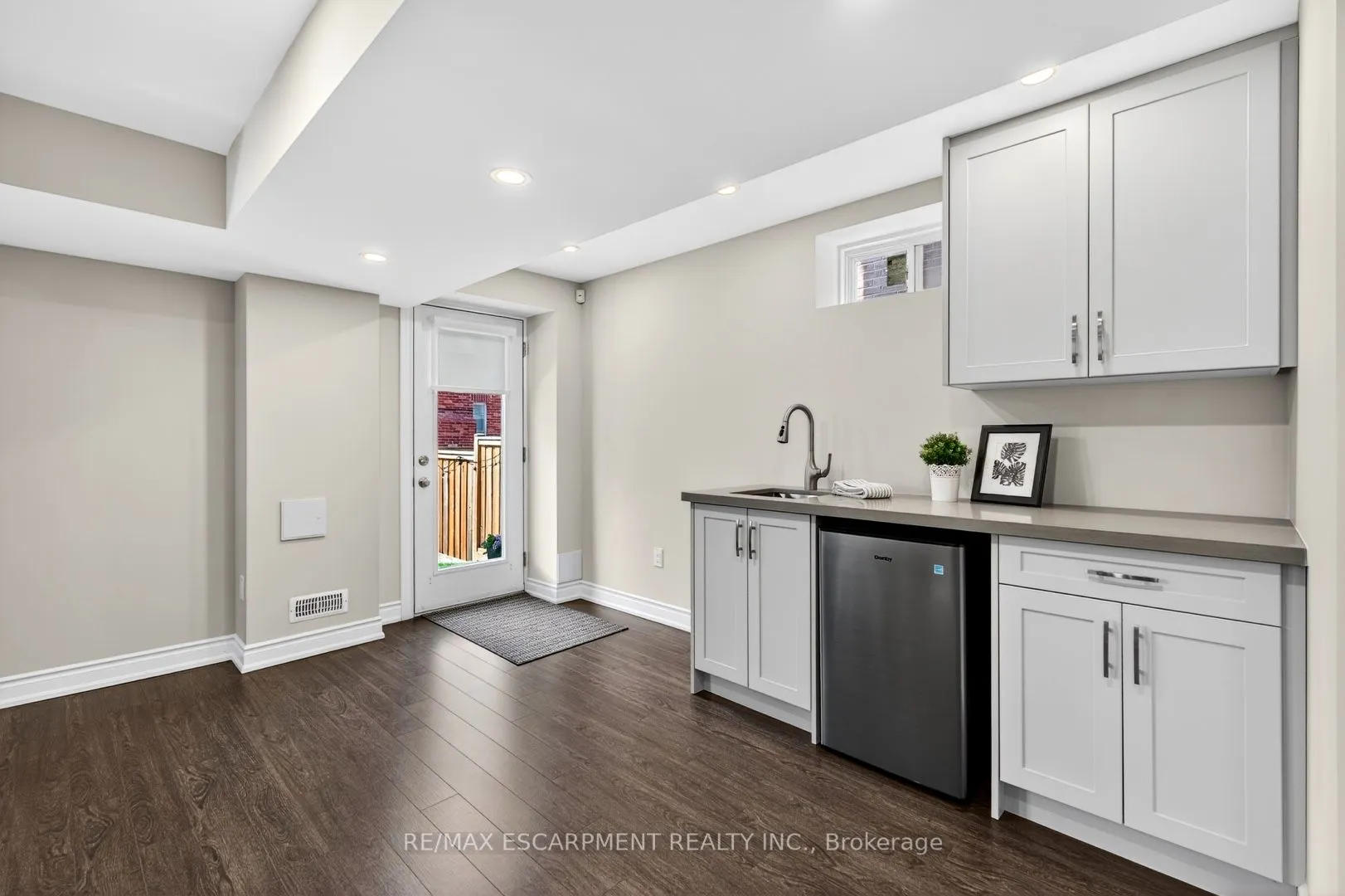 225 Skinner Road