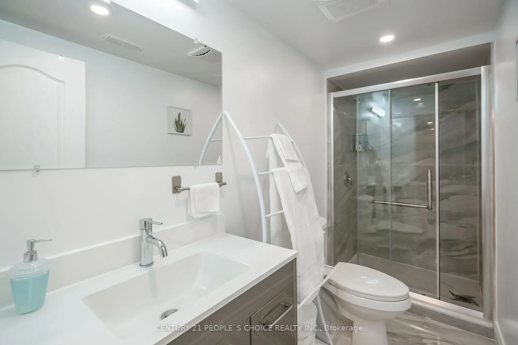 45 Chestnut Street W