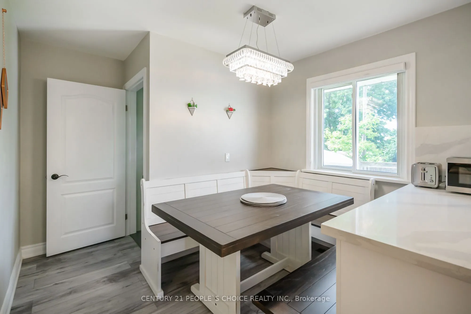 45 Chestnut Street W