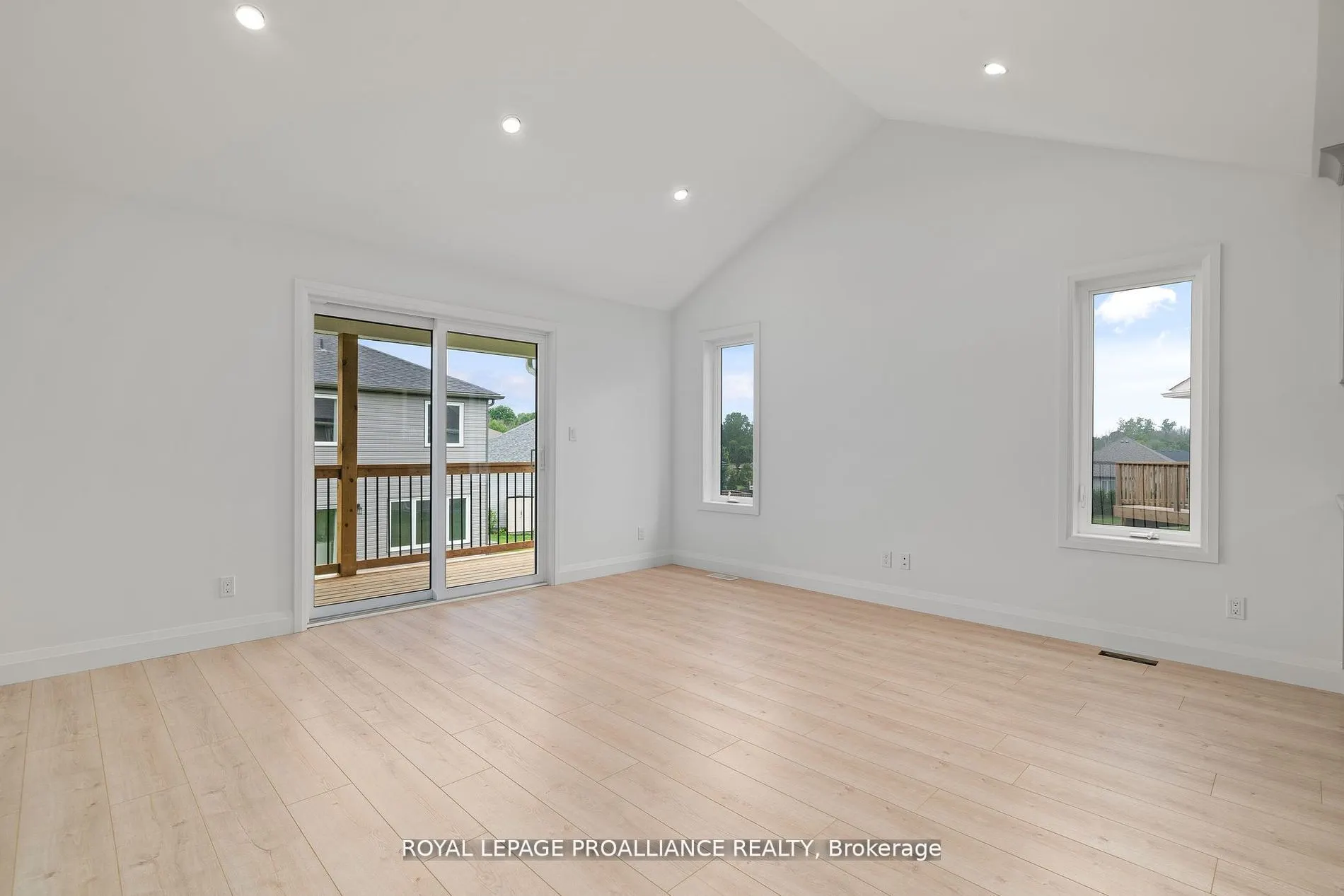 72 Stirling Crescent
