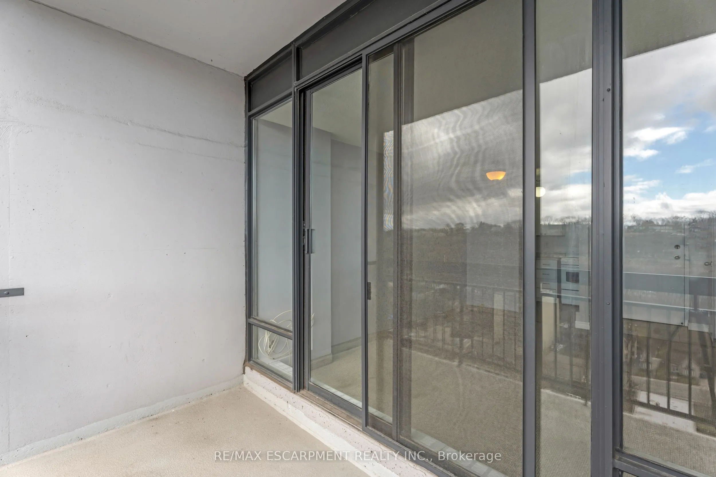 150 CHARLTON Avenue E, #3307