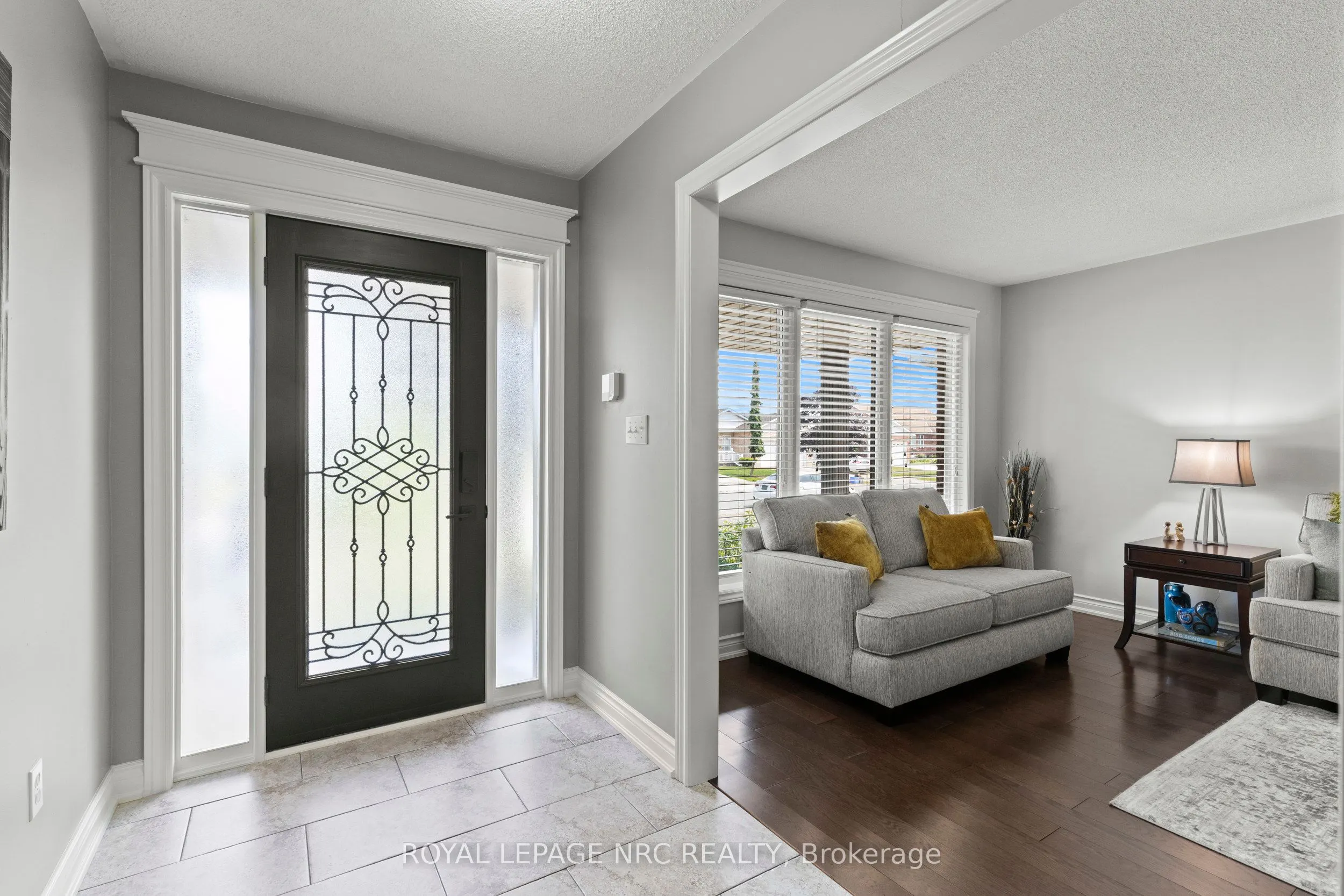 7395 Lakewood Crescent