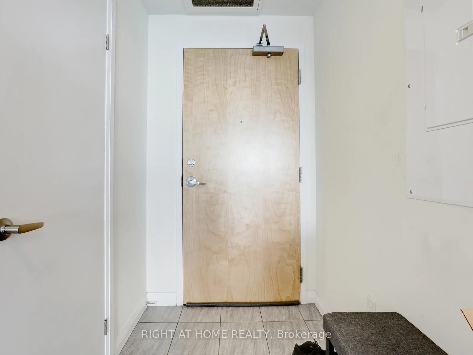 60 Charles Street W, #1804