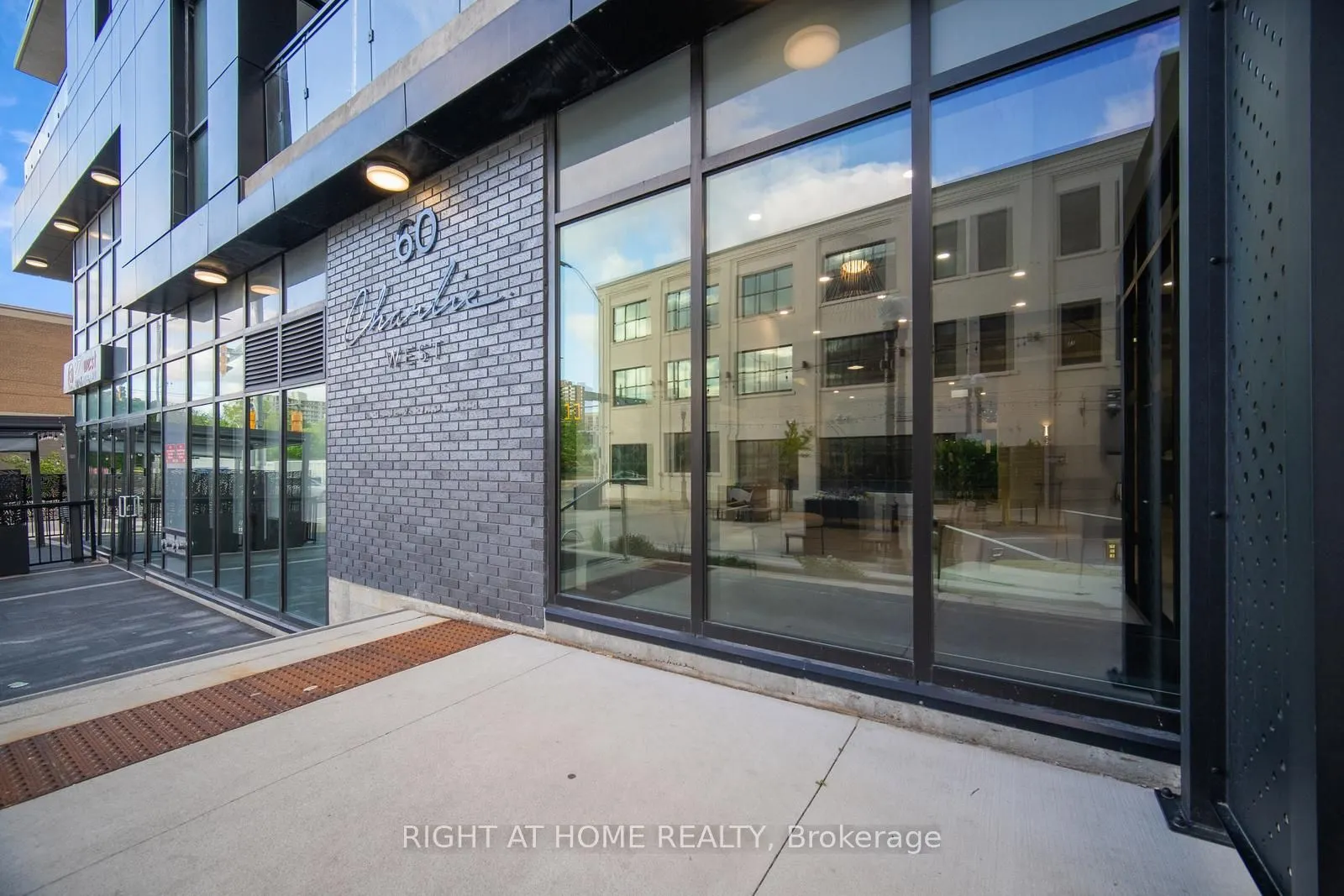 60 Charles Street W, #1804