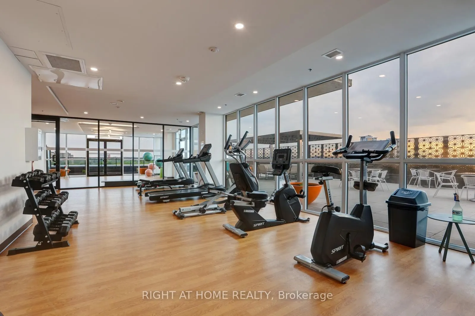 60 Charles Street W, #1804