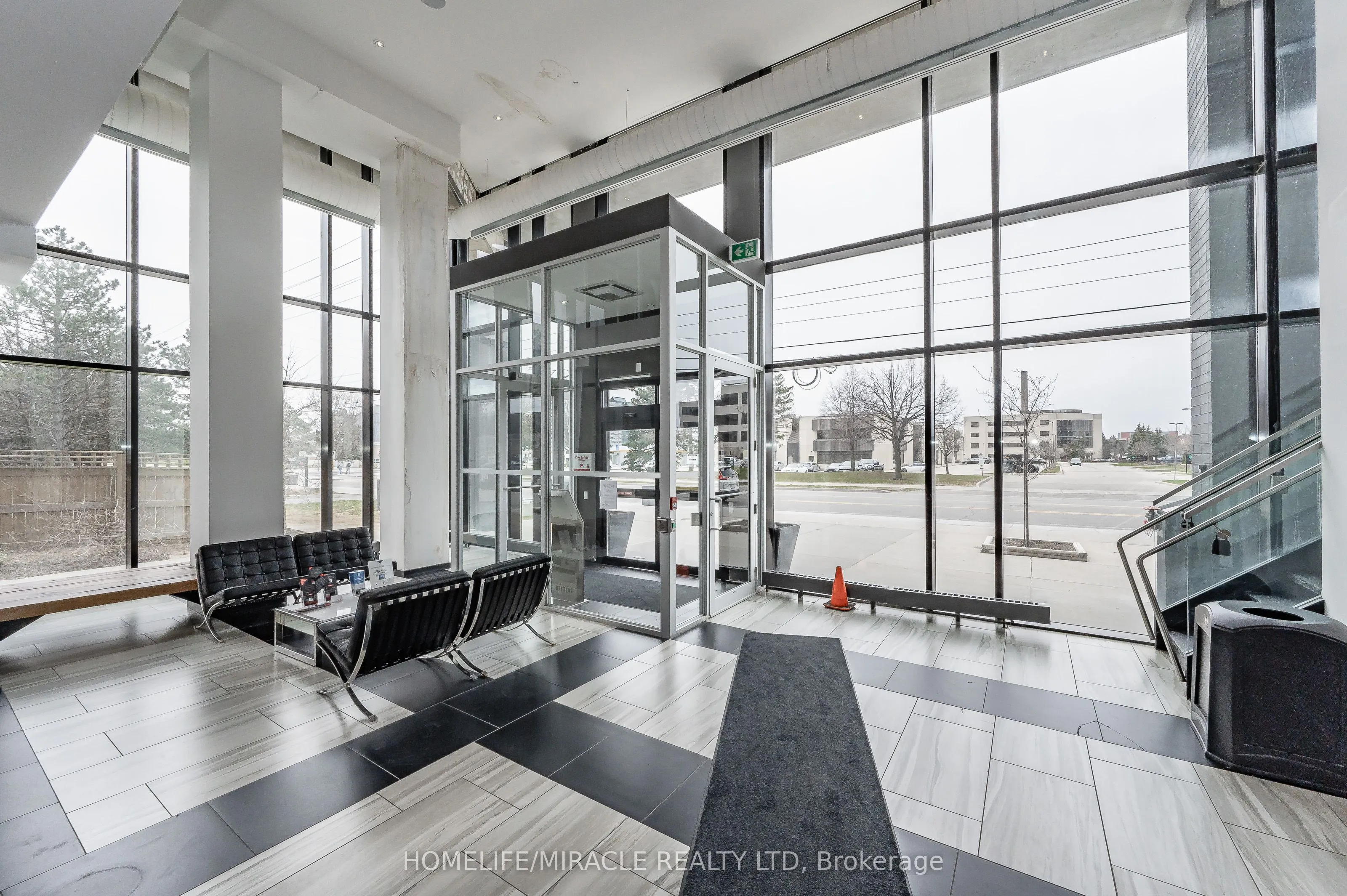 330 Phillip Street S, #T1-1901