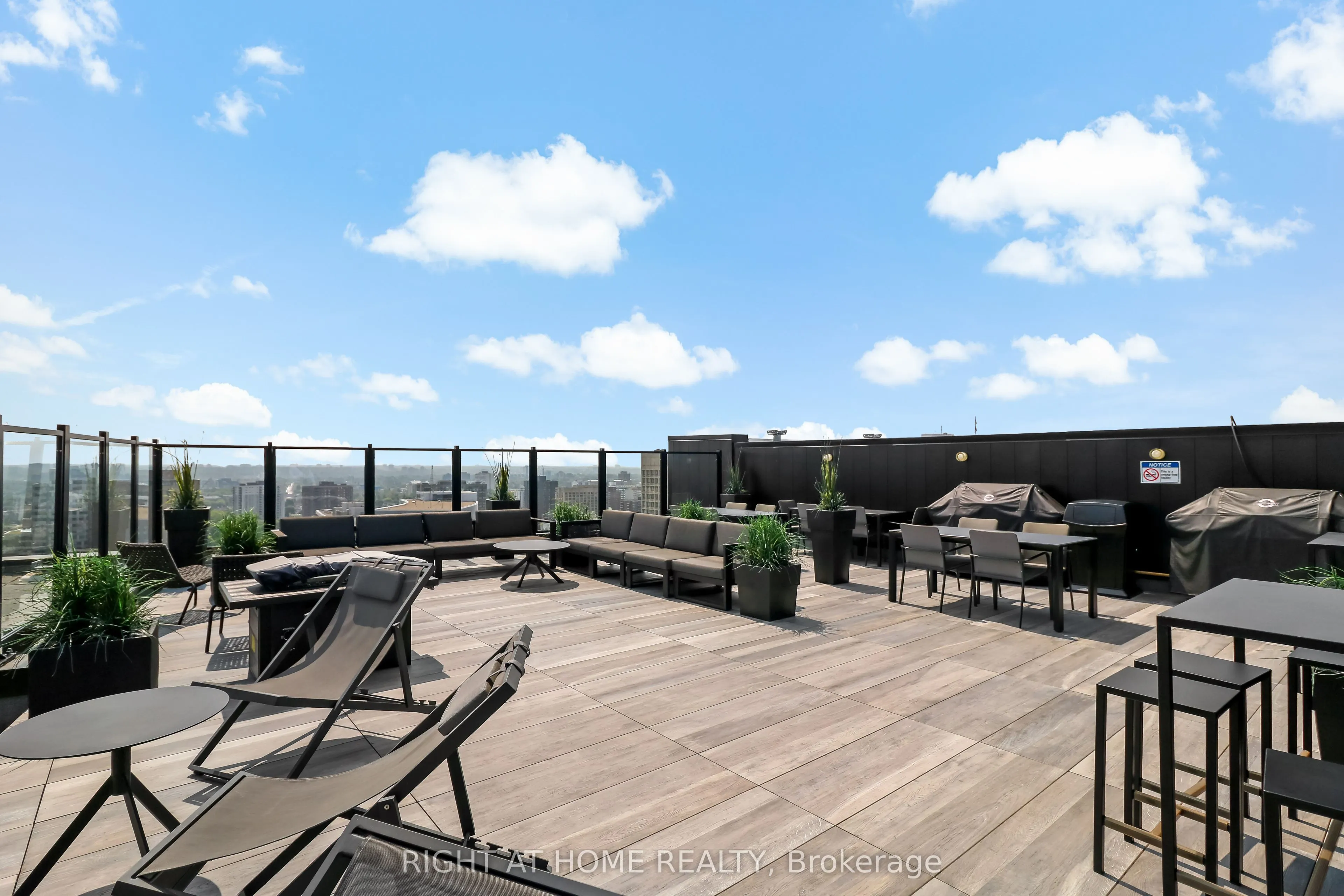 20 DALY Avenue, #2102