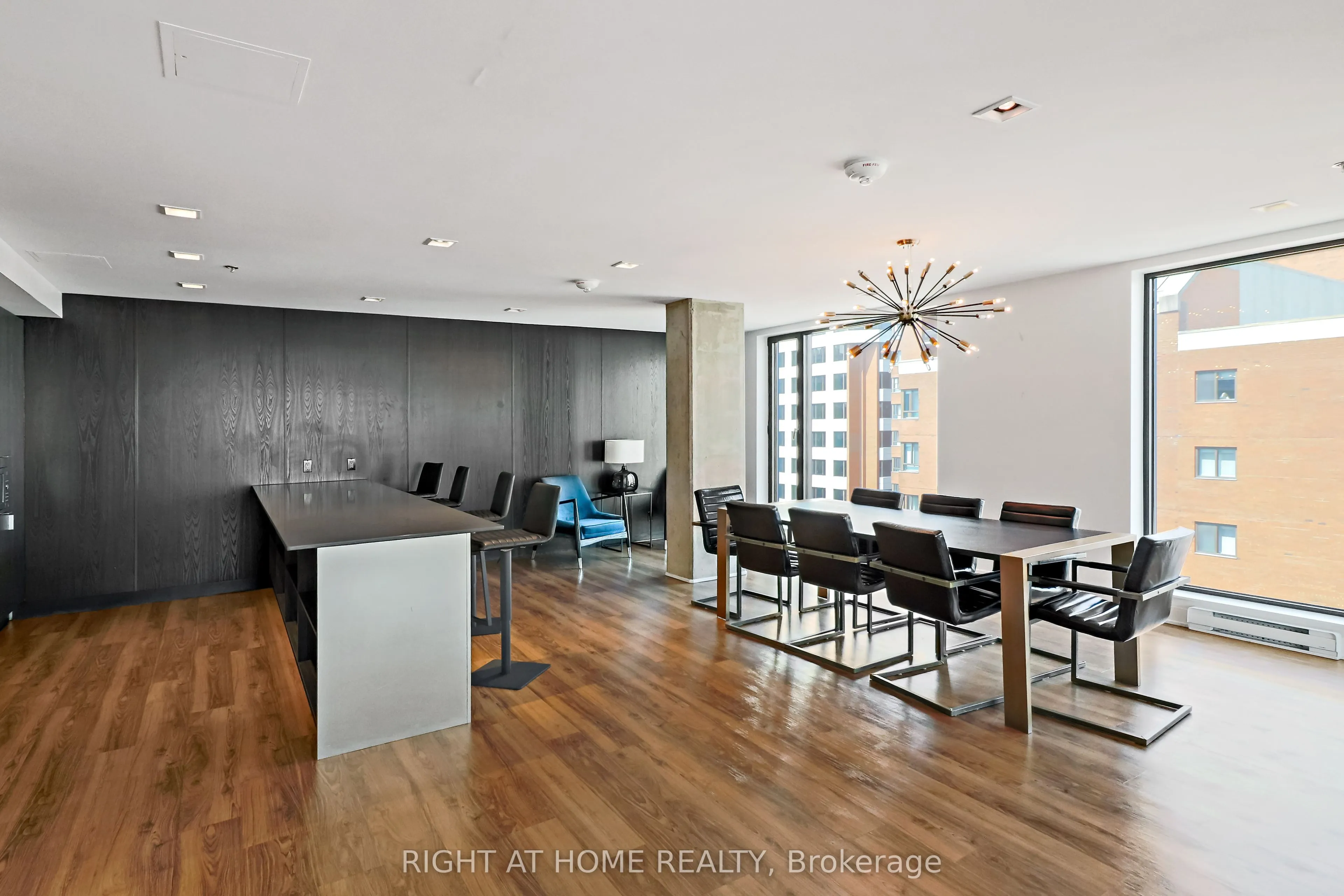 20 DALY Avenue, #2102