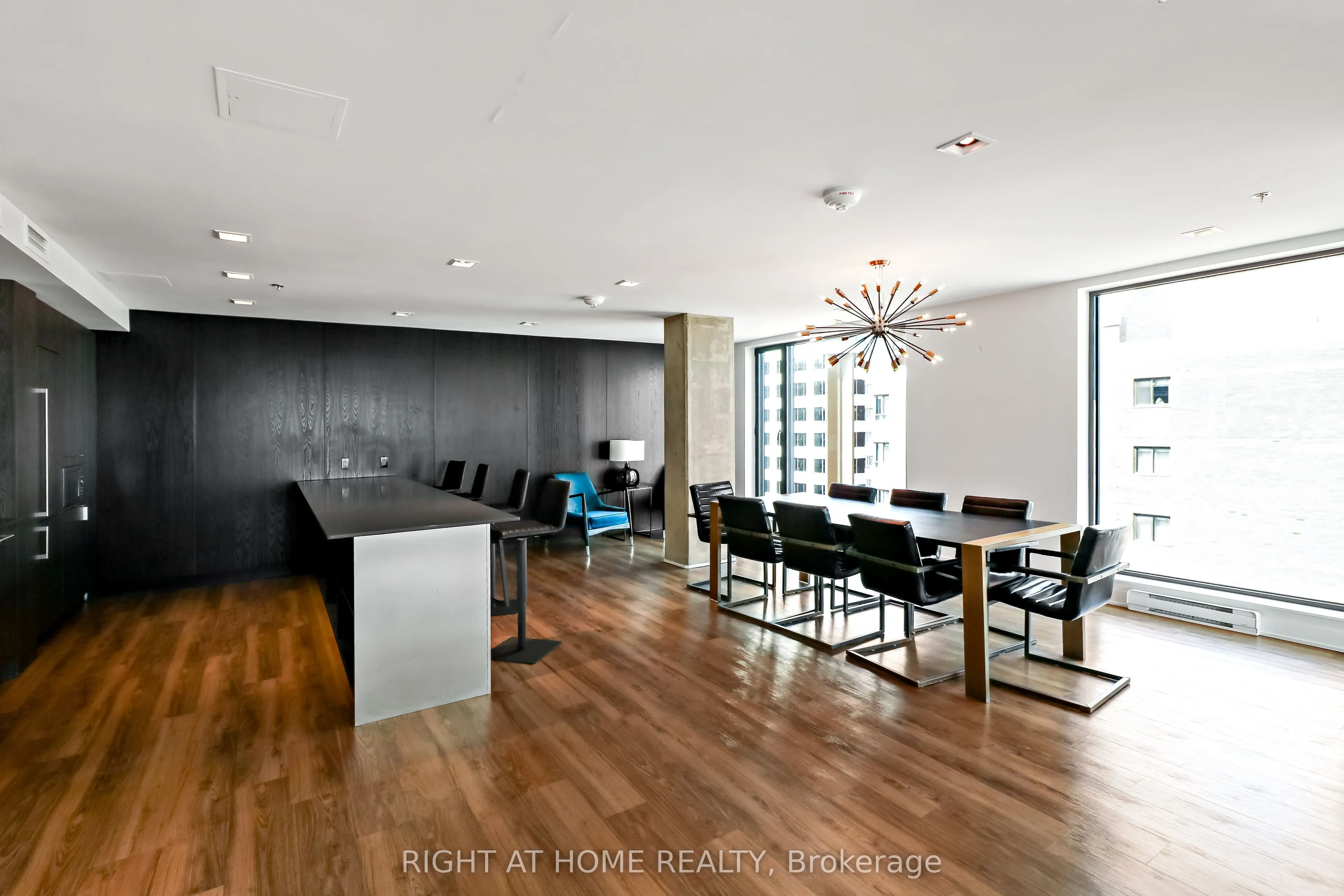 20 DALY Avenue, #2102