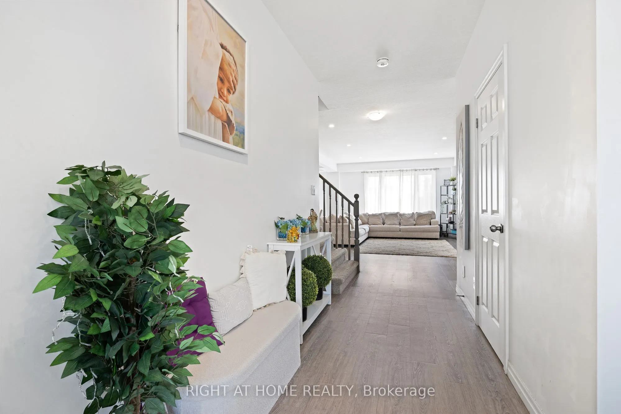 139 FREURE Drive
