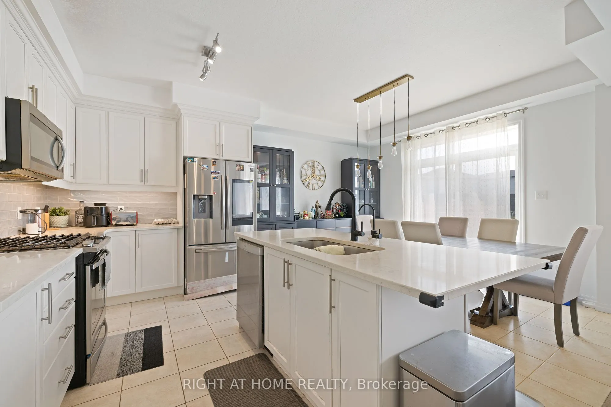 139 FREURE Drive