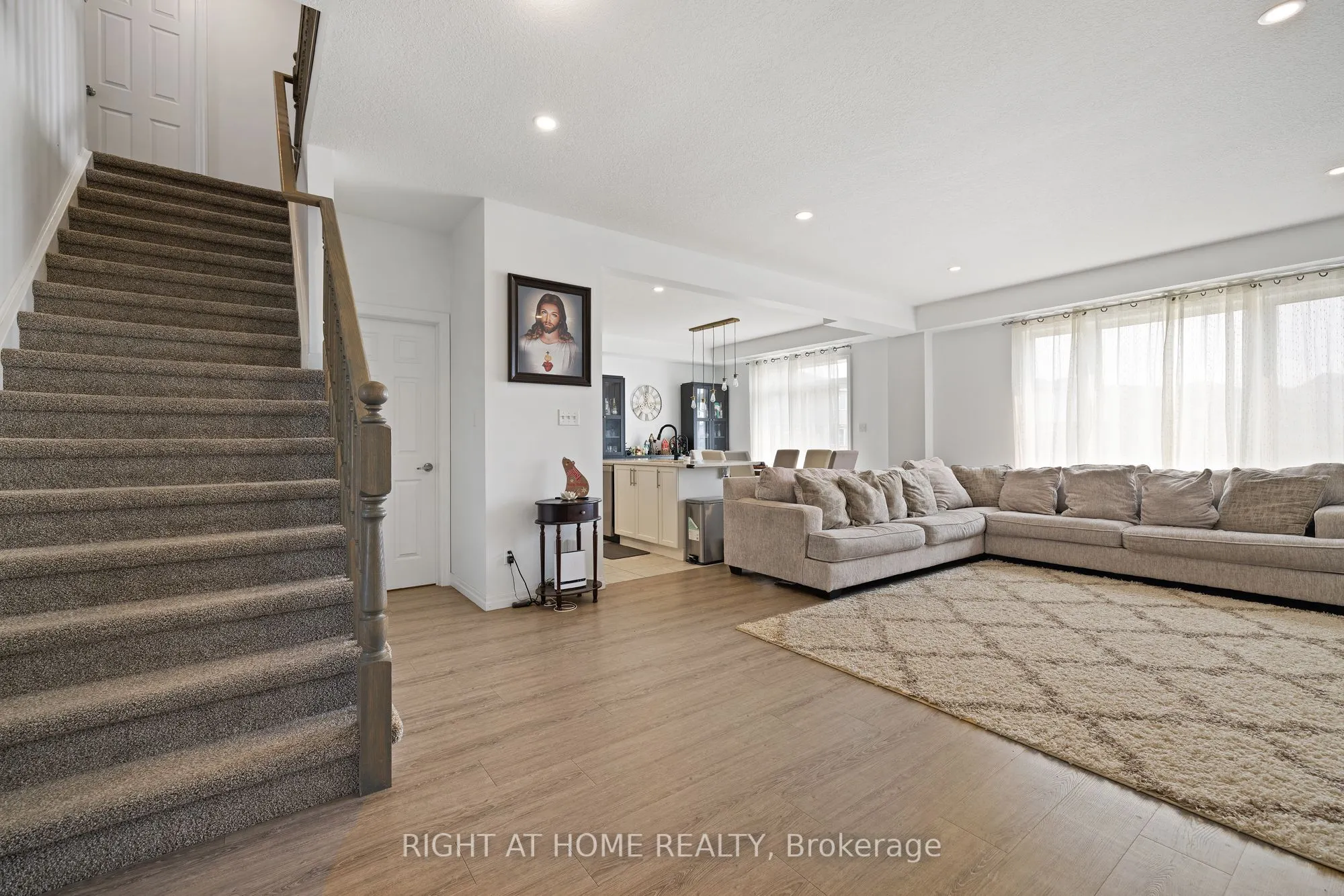 139 FREURE Drive