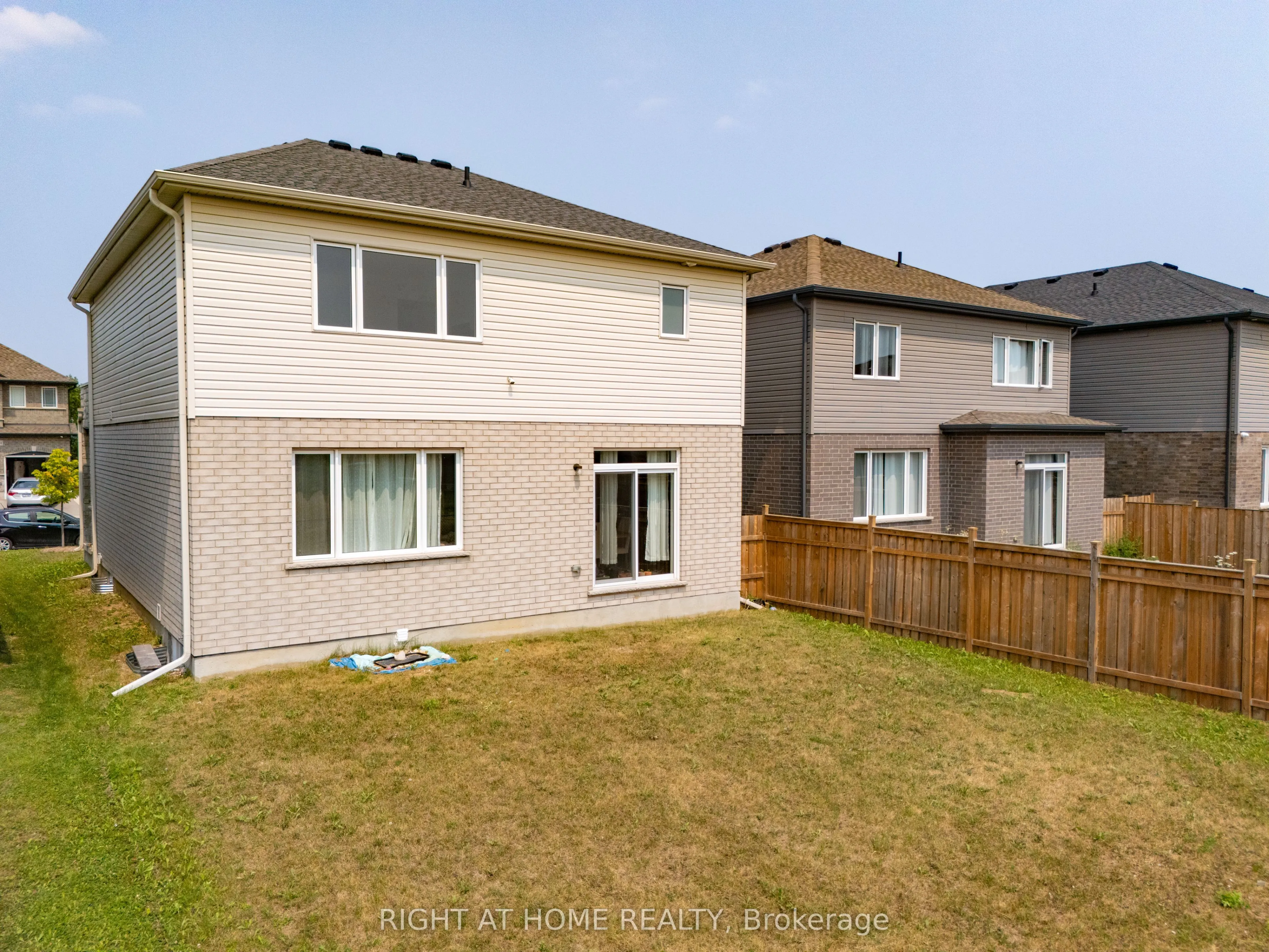 139 FREURE Drive