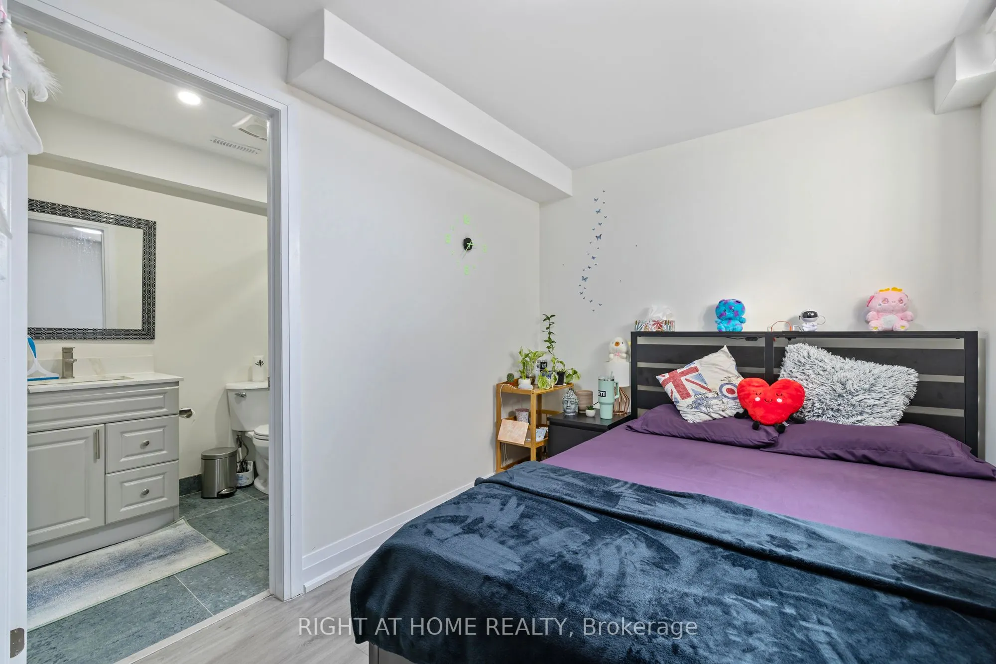 139 FREURE Drive