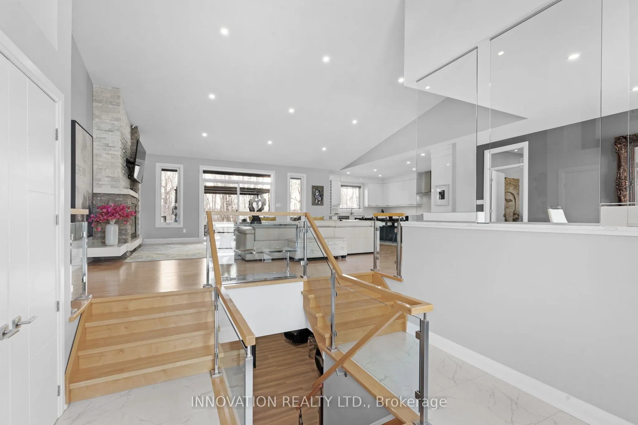 651 Ballycastle Crescent