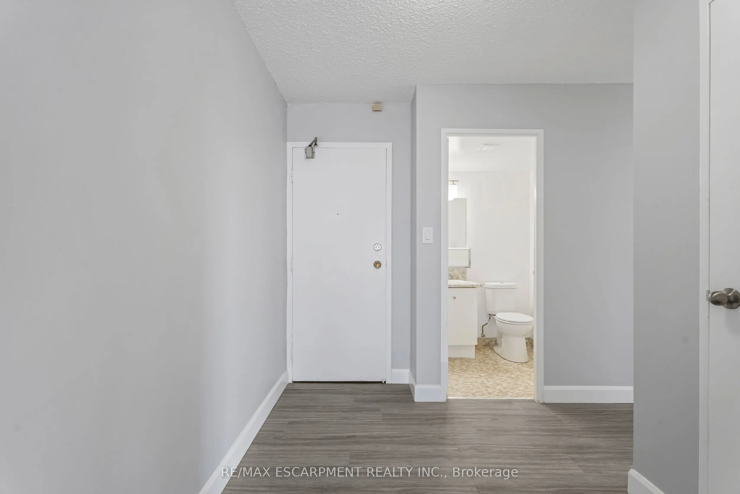 150 CHARLTON Avenue E, #3308