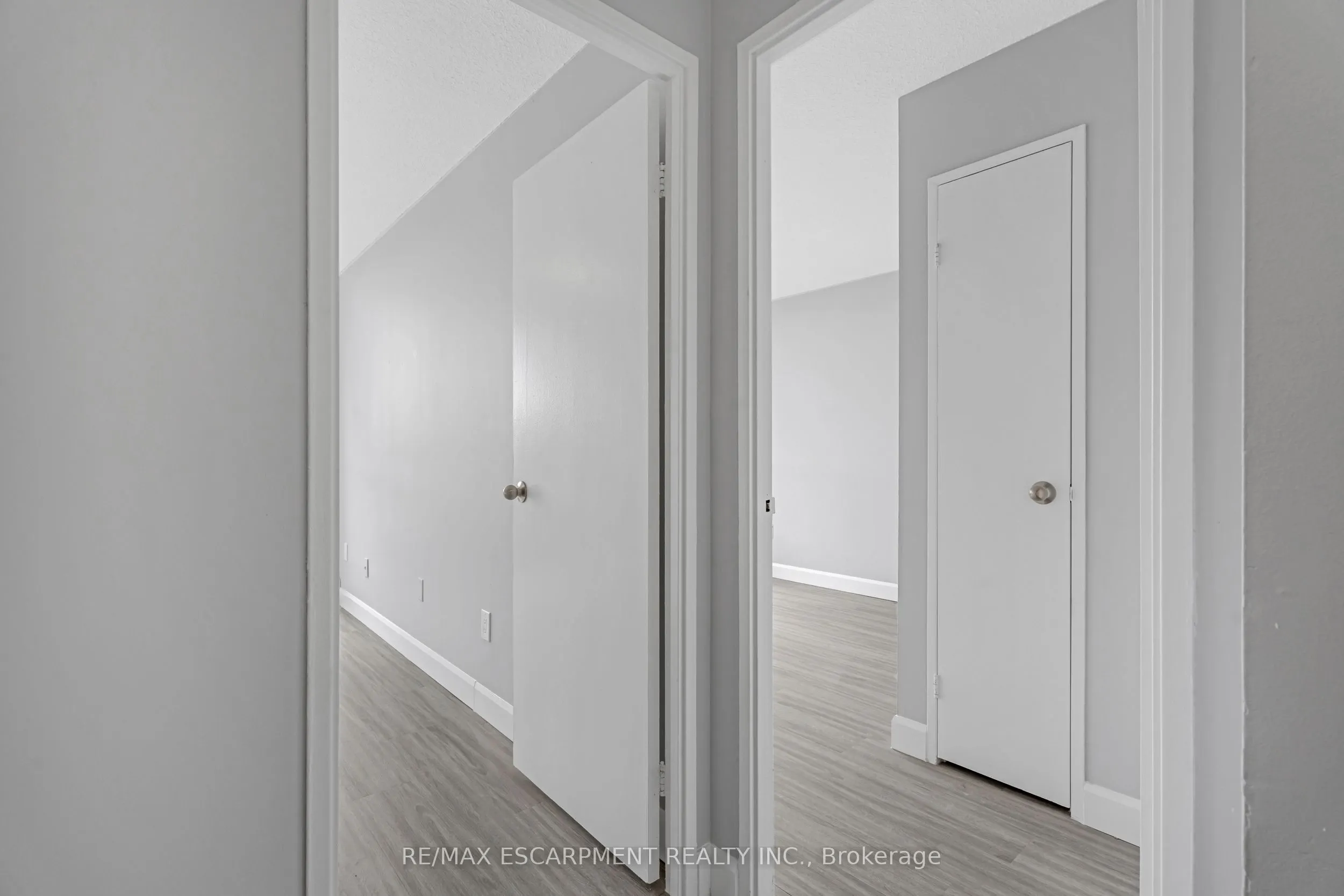 150 CHARLTON Avenue E, #3308