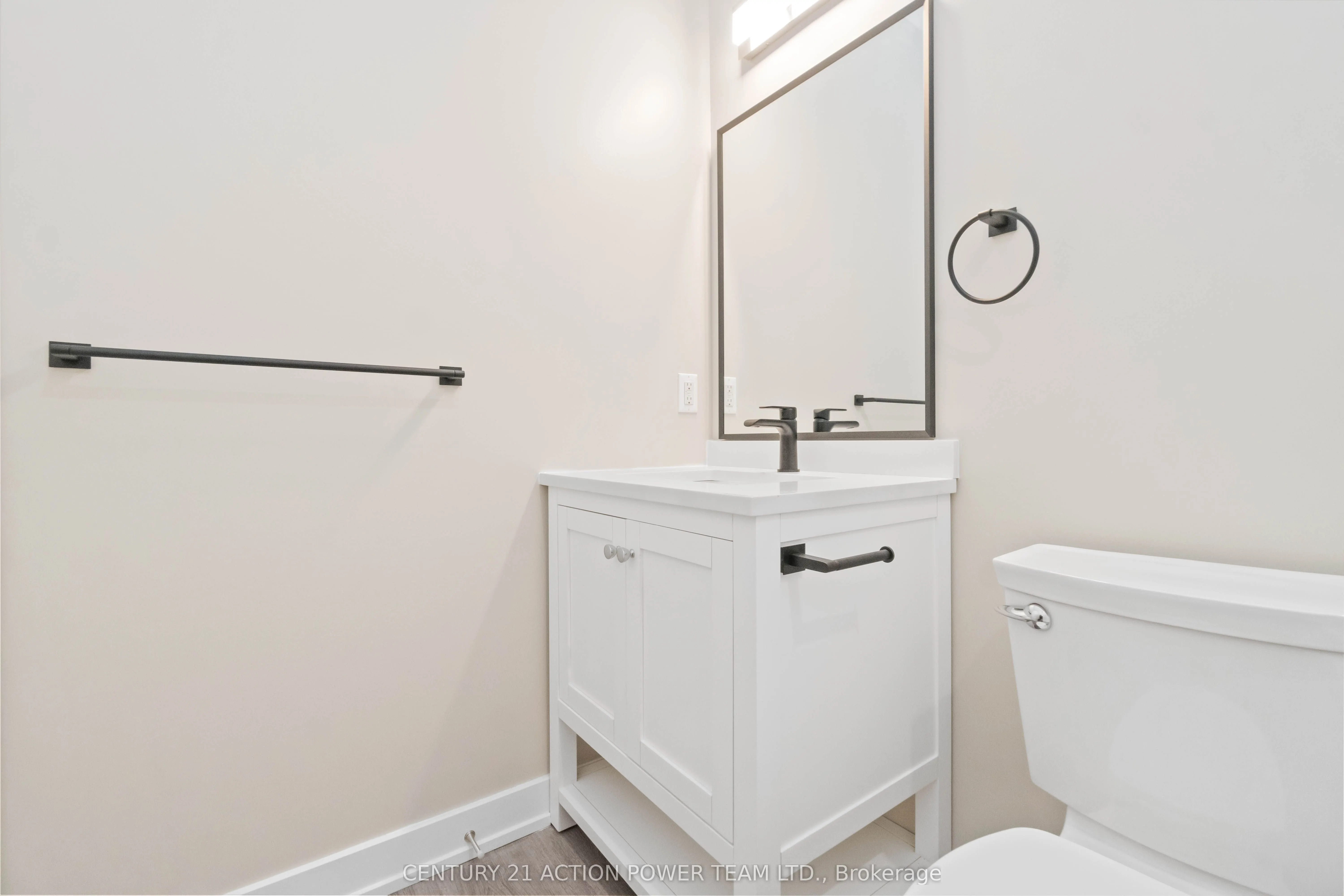 280 LEVIS Avenue, #3