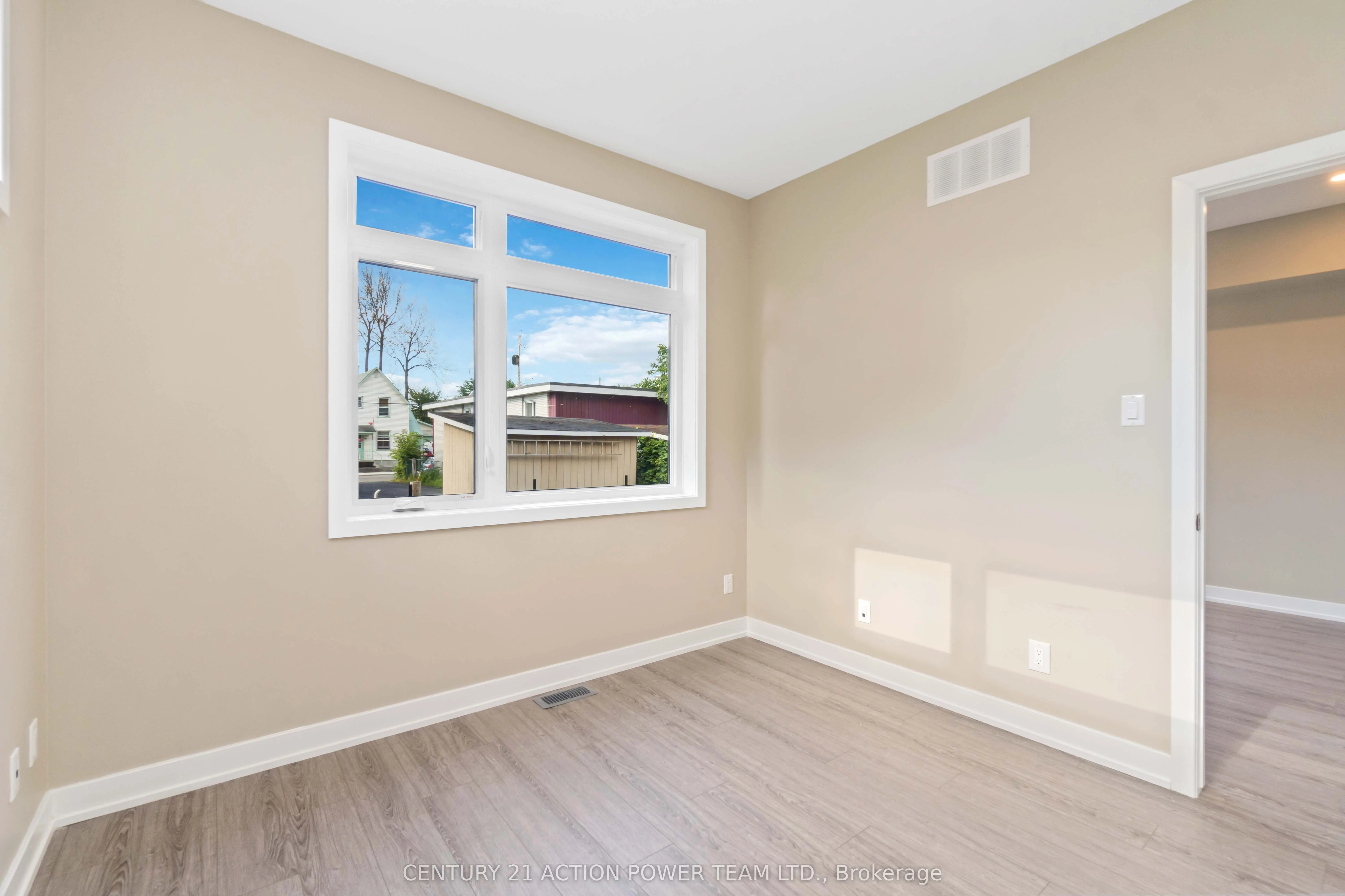 280 LEVIS Avenue, #3