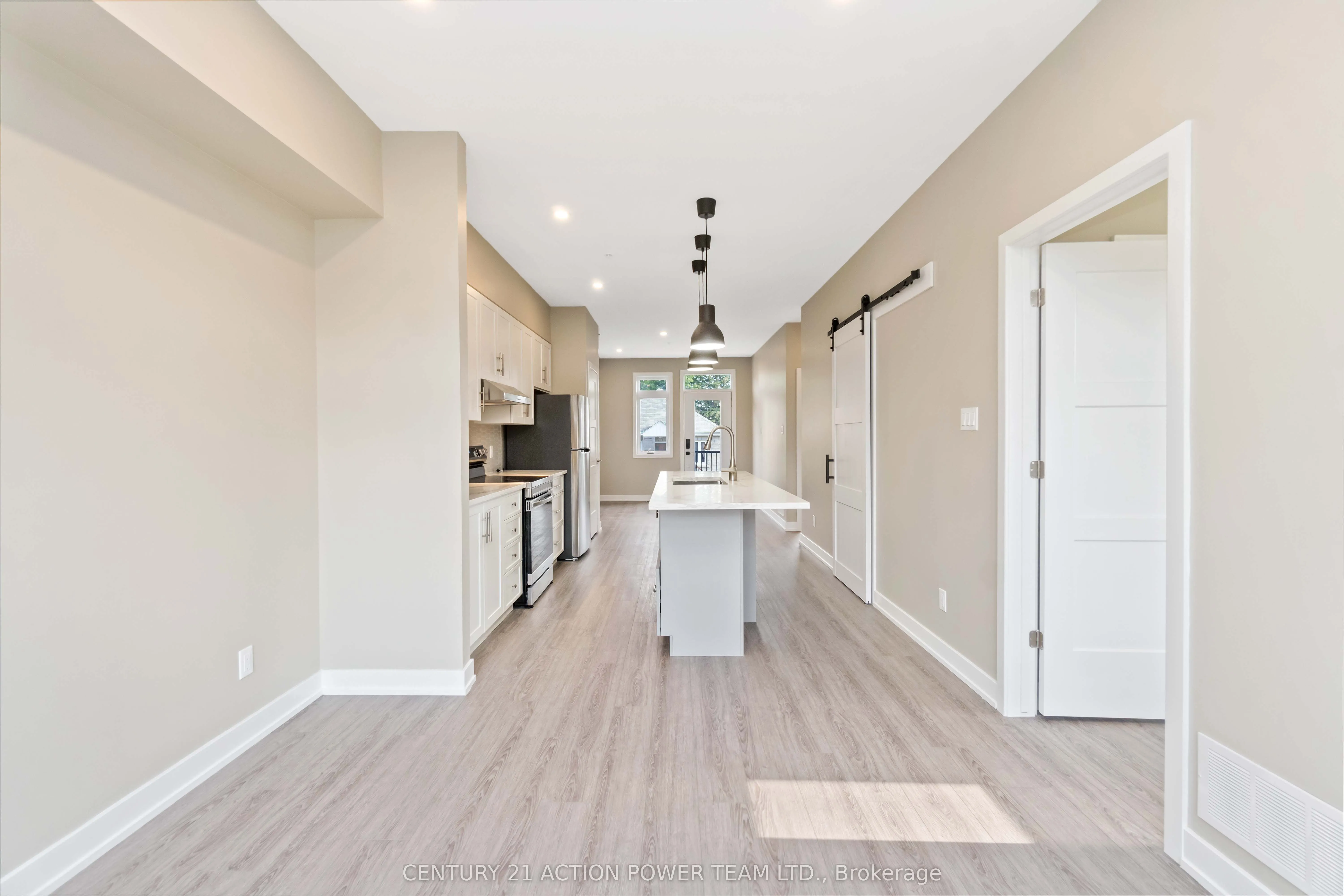280 LEVIS Avenue, #3