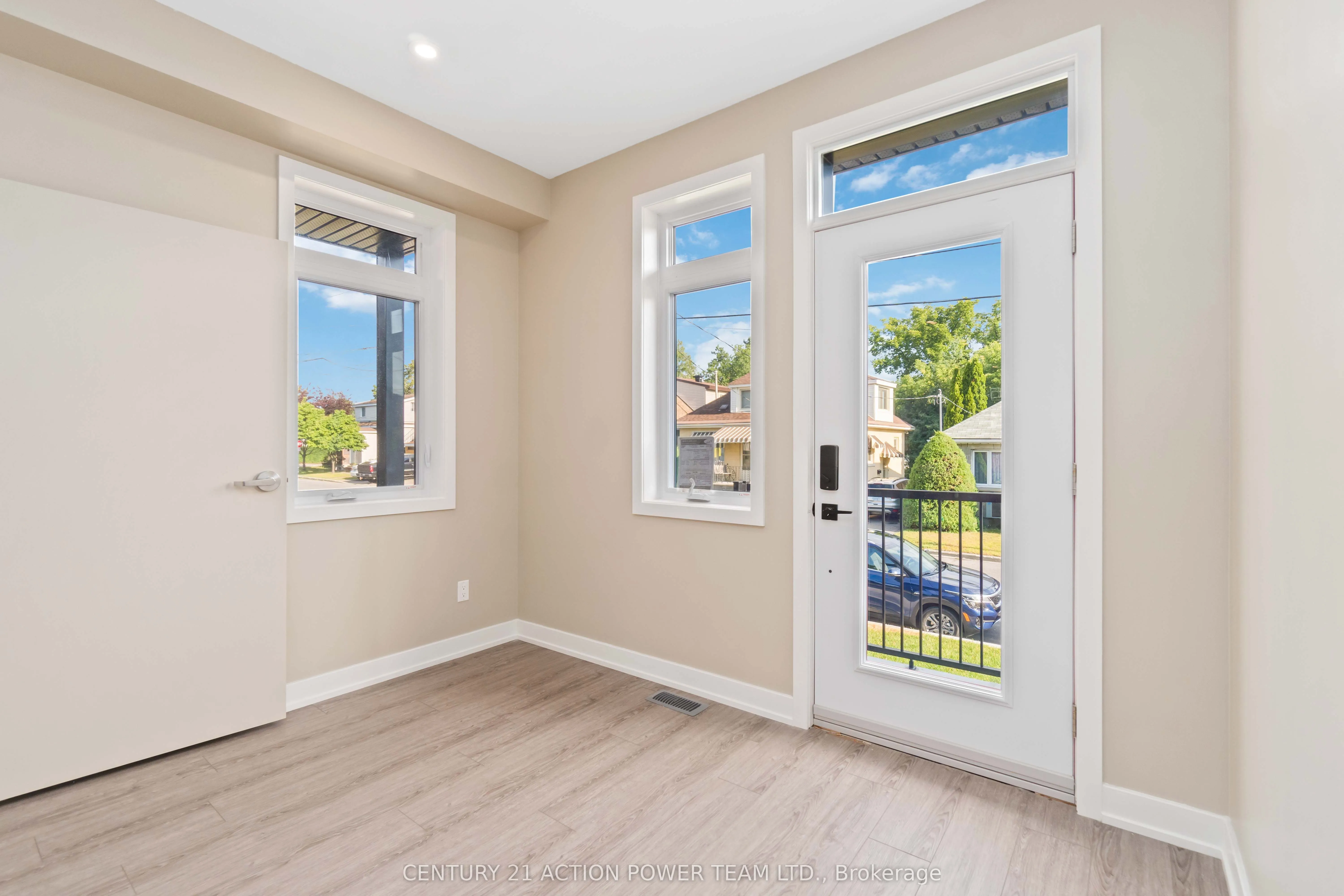 280 LEVIS Avenue, #3