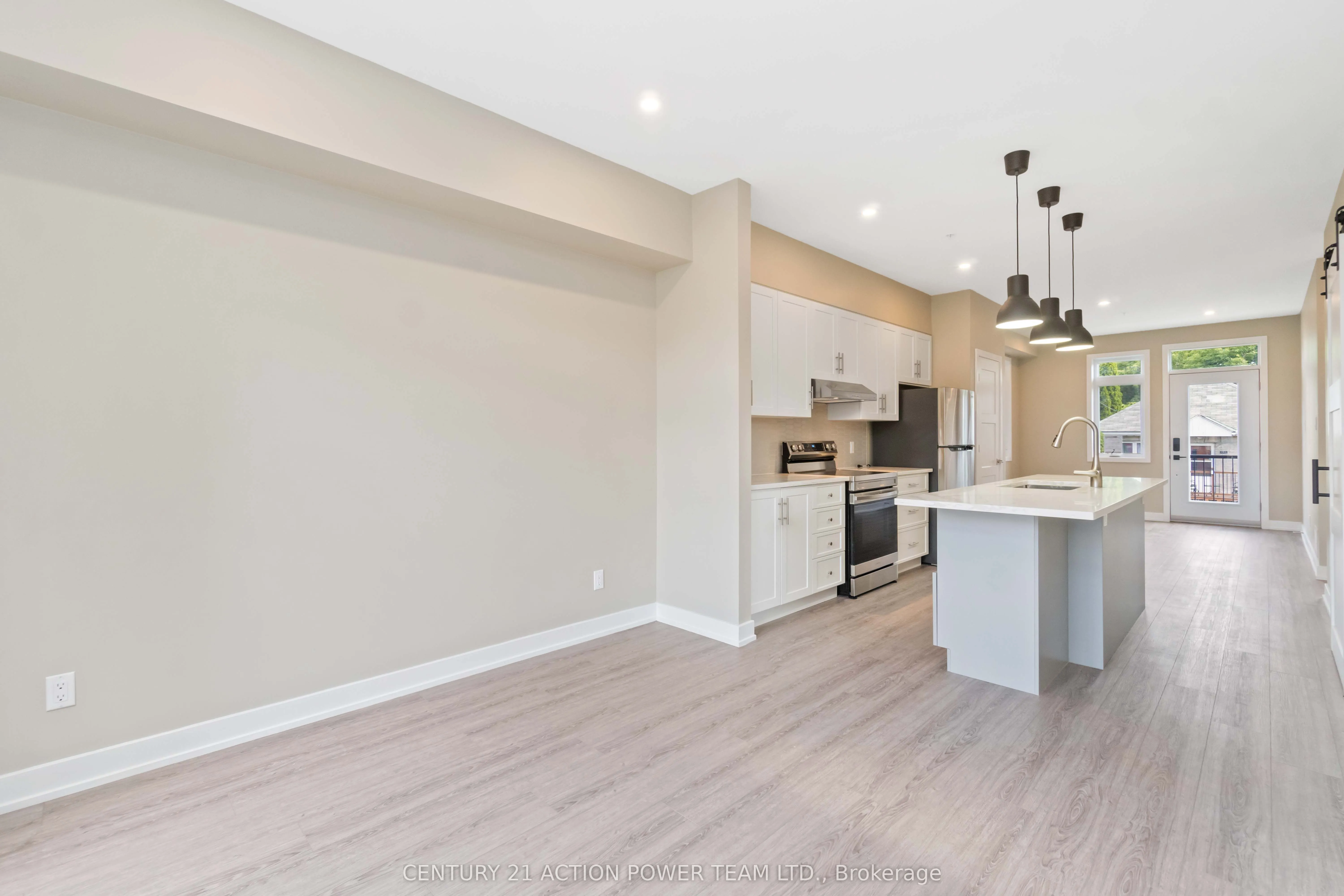280 LEVIS Avenue, #3