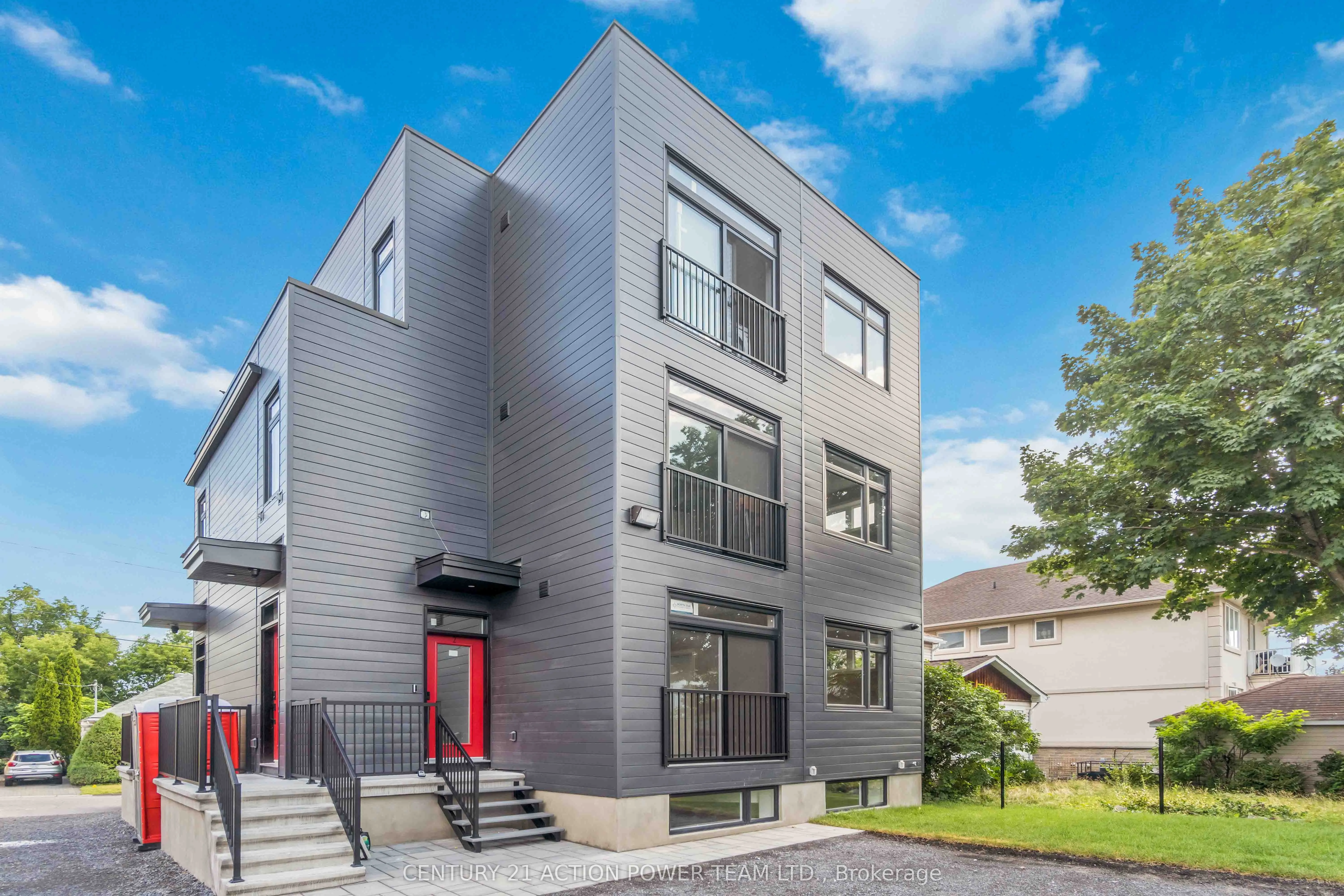 280 LEVIS Avenue, #3