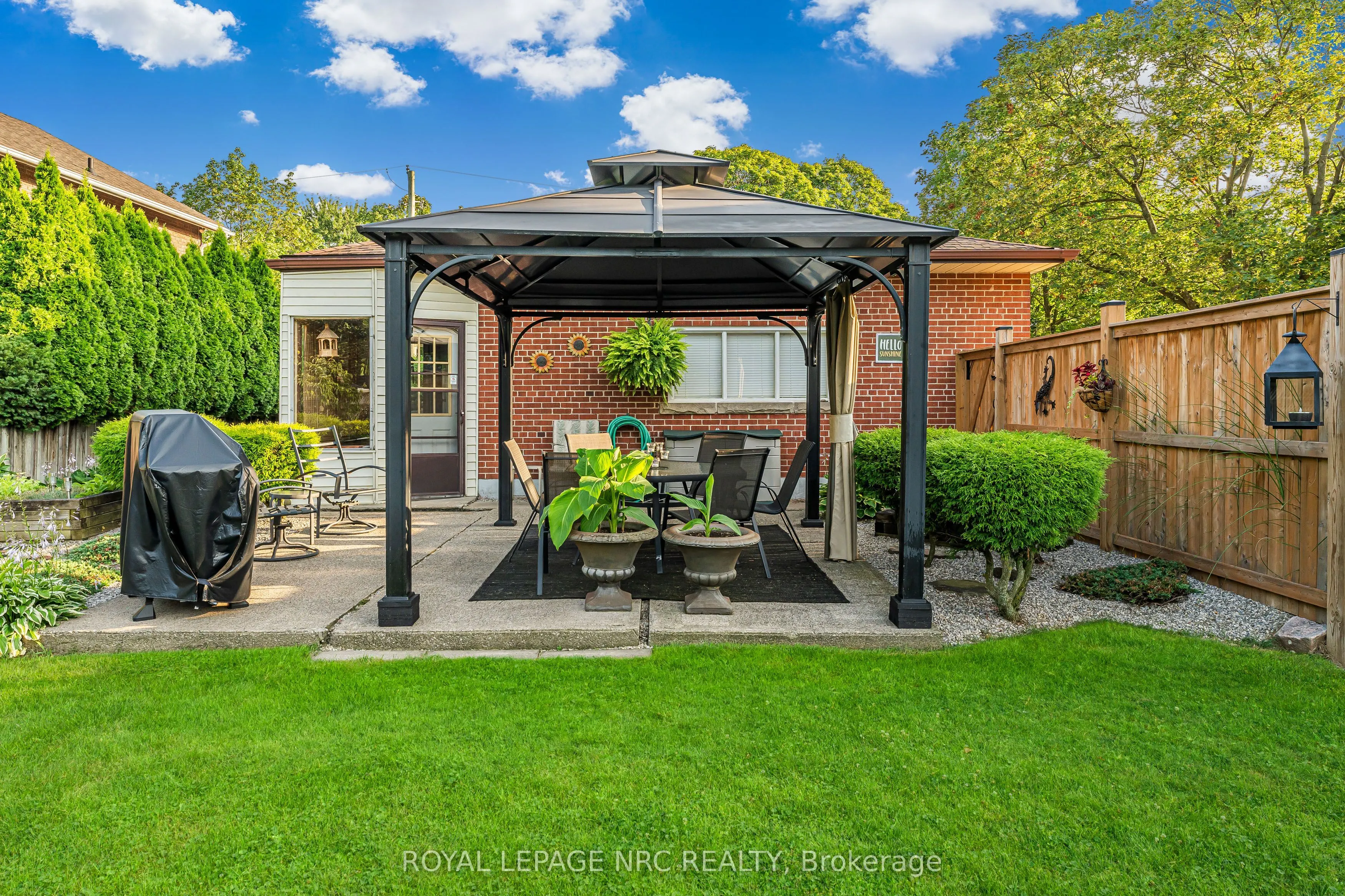 6 Maplewood Drive