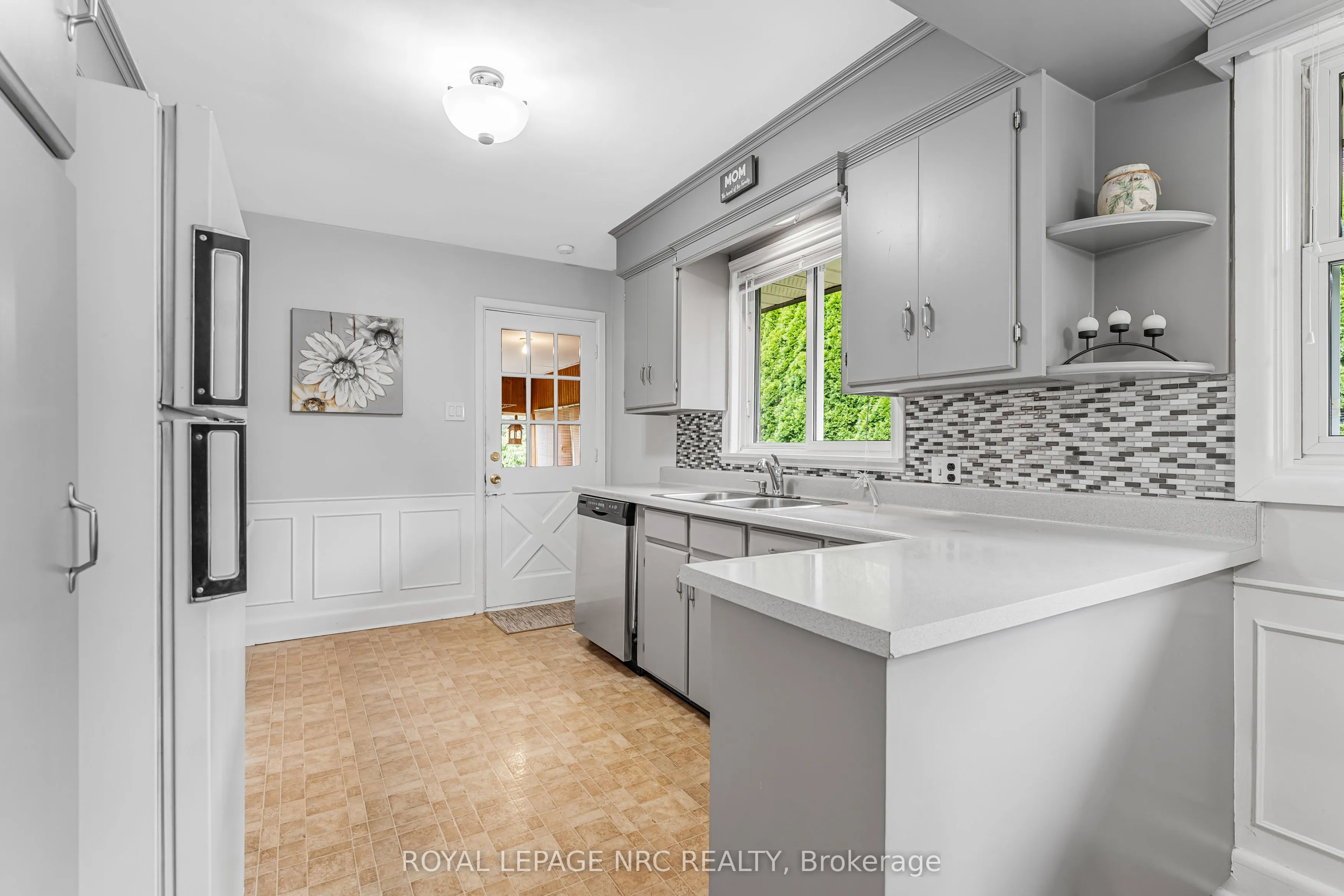 6 Maplewood Drive