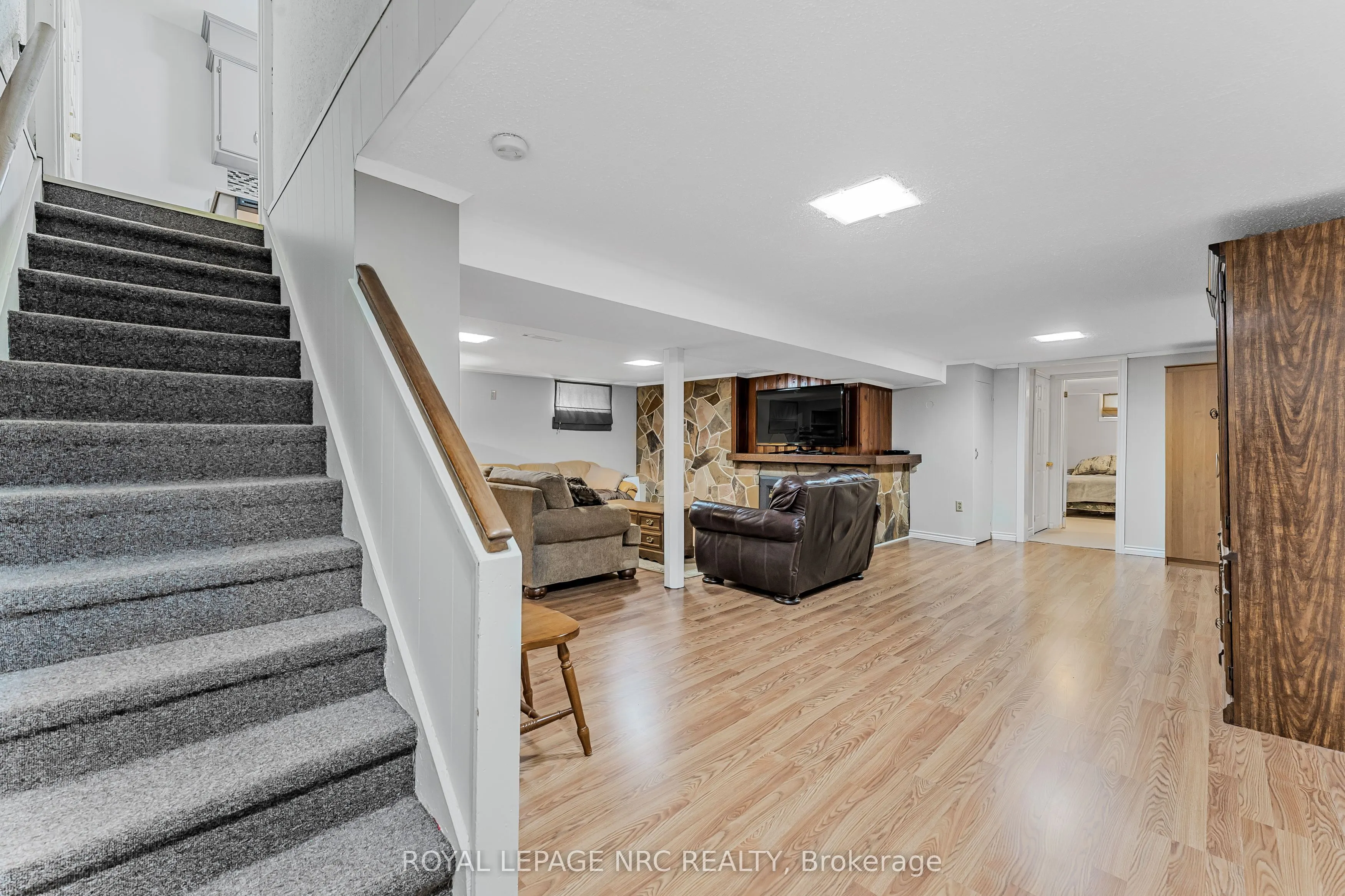 6 Maplewood Drive