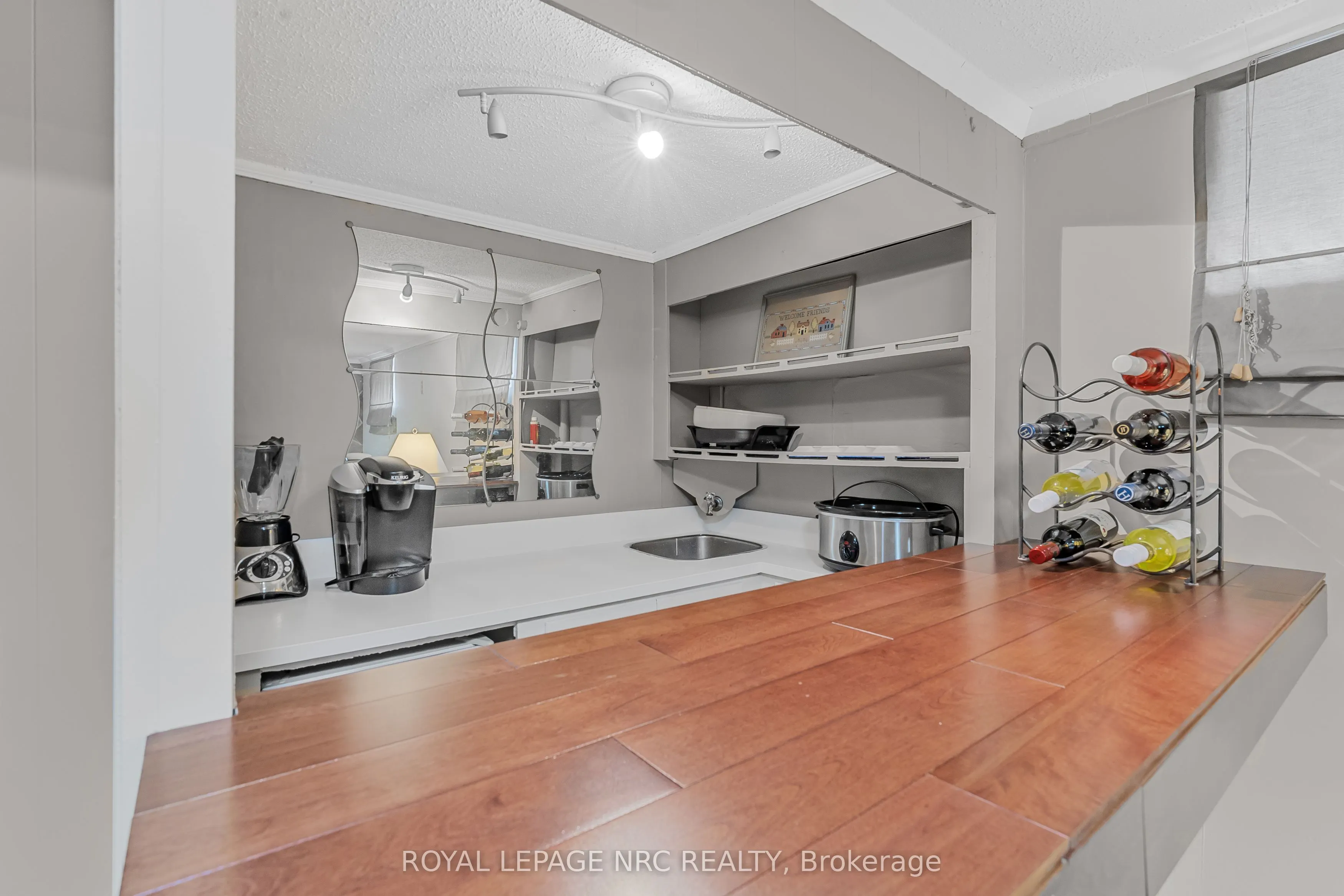 6 Maplewood Drive