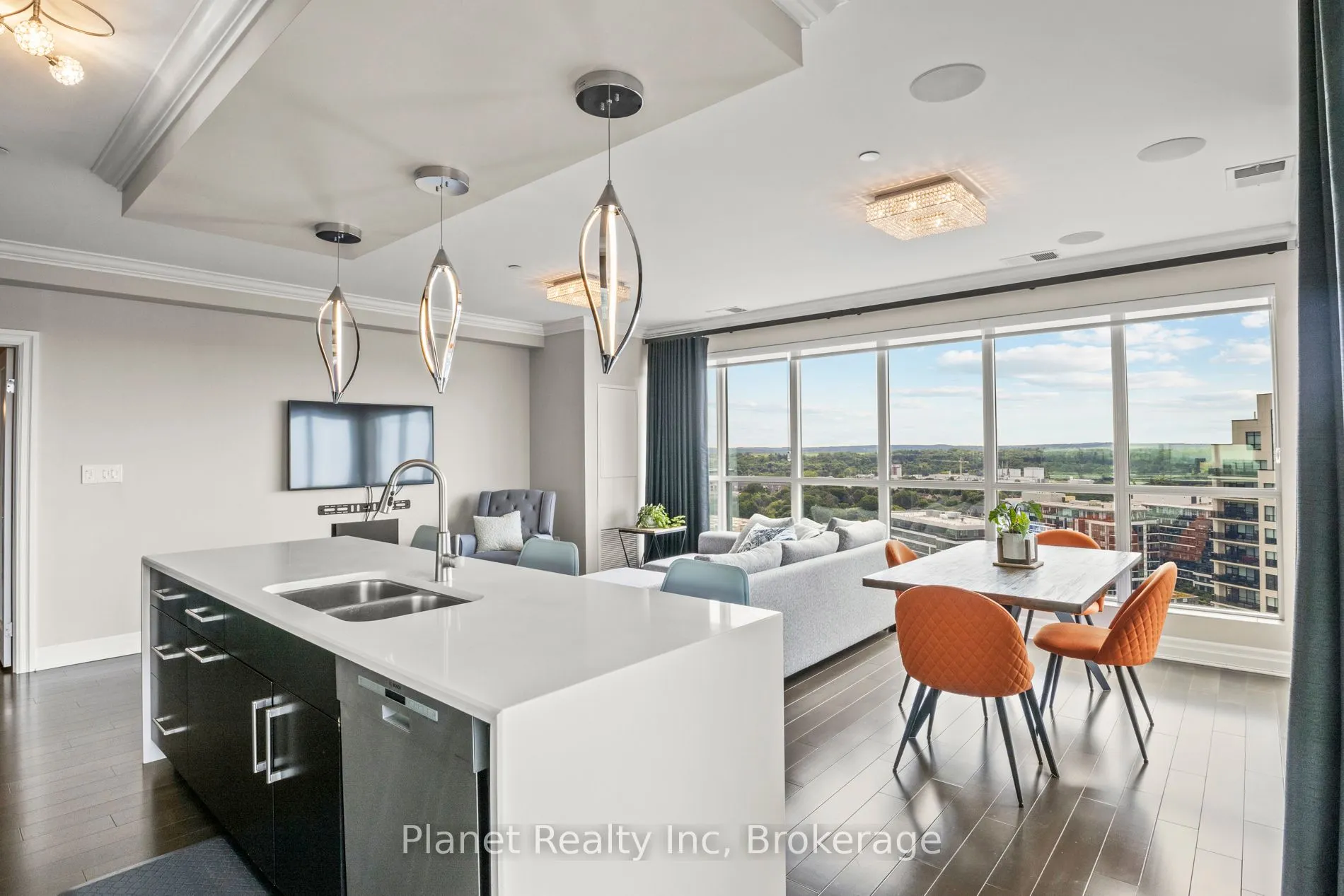 160 Macdonell Street, #1607