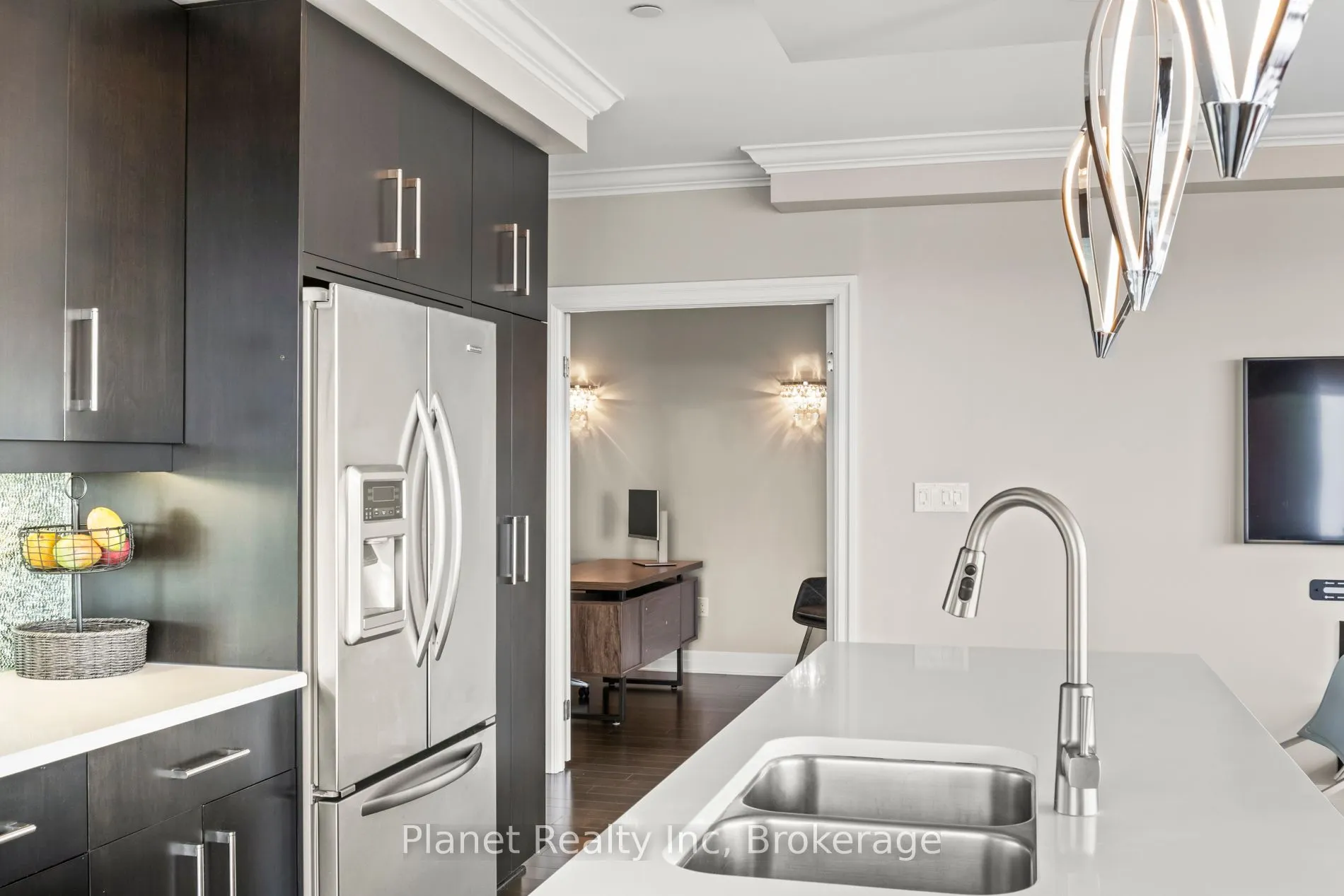 160 Macdonell Street, #1607
