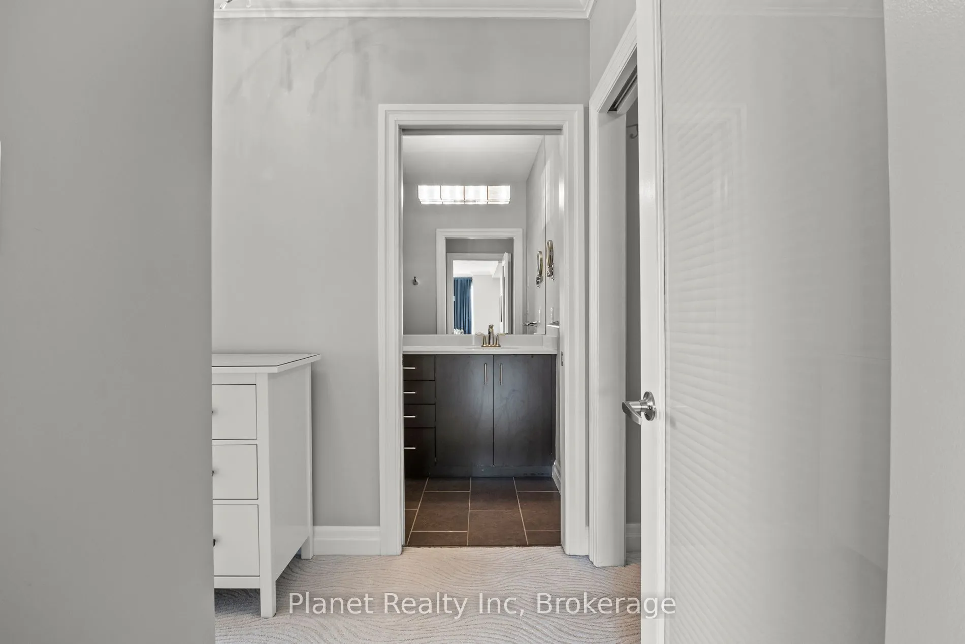 160 Macdonell Street, #1607