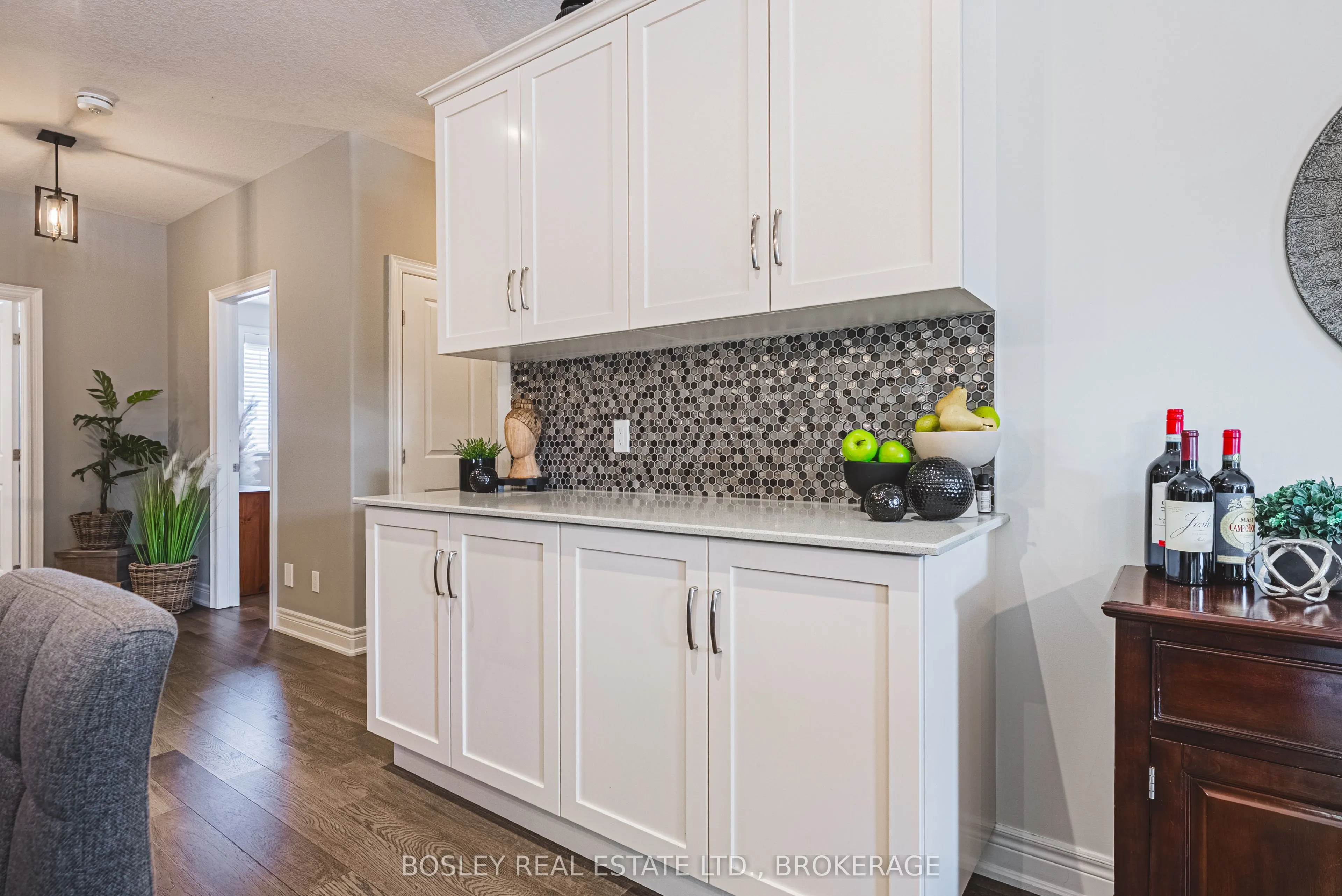2848 King Street, #10