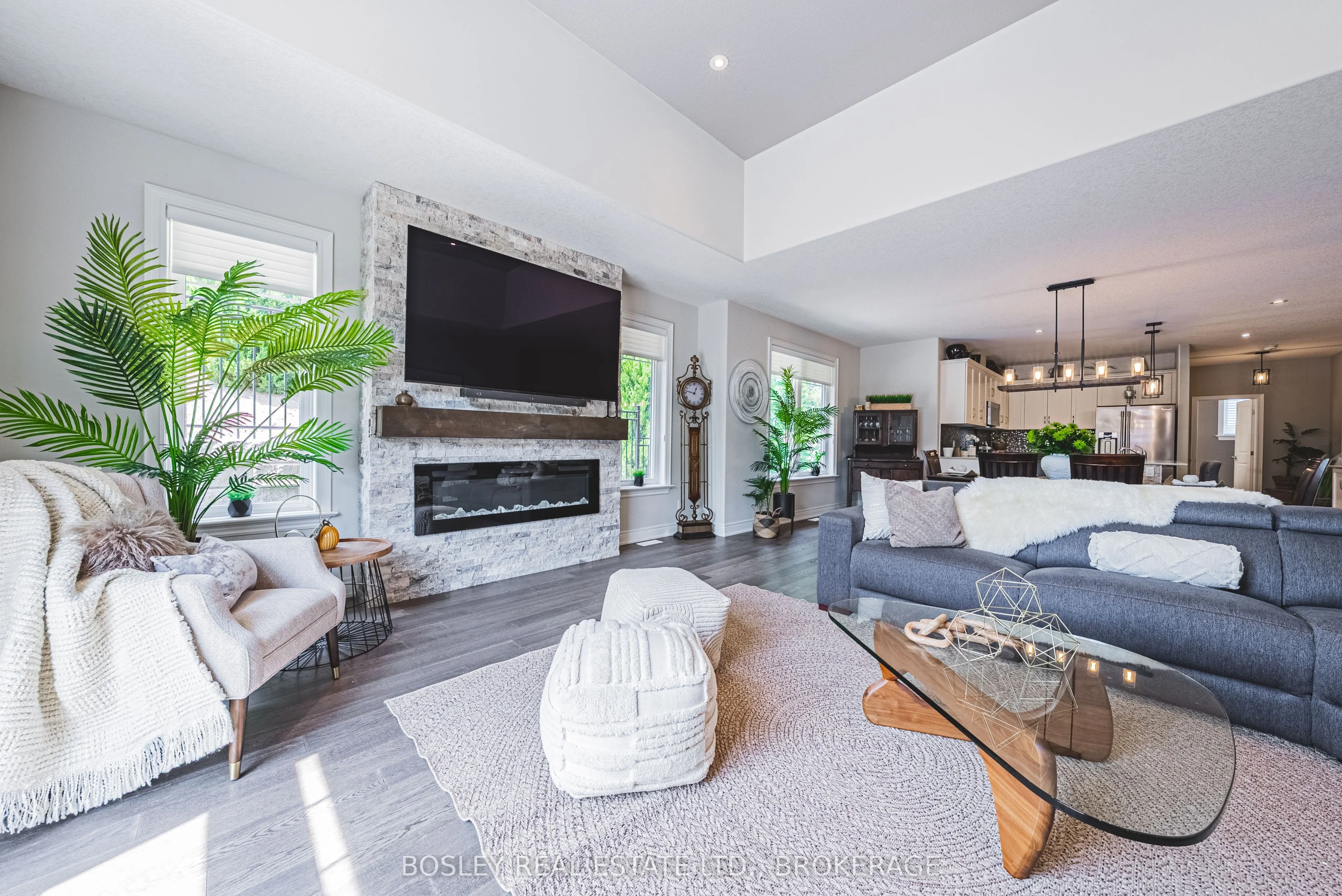 2848 King Street, #10