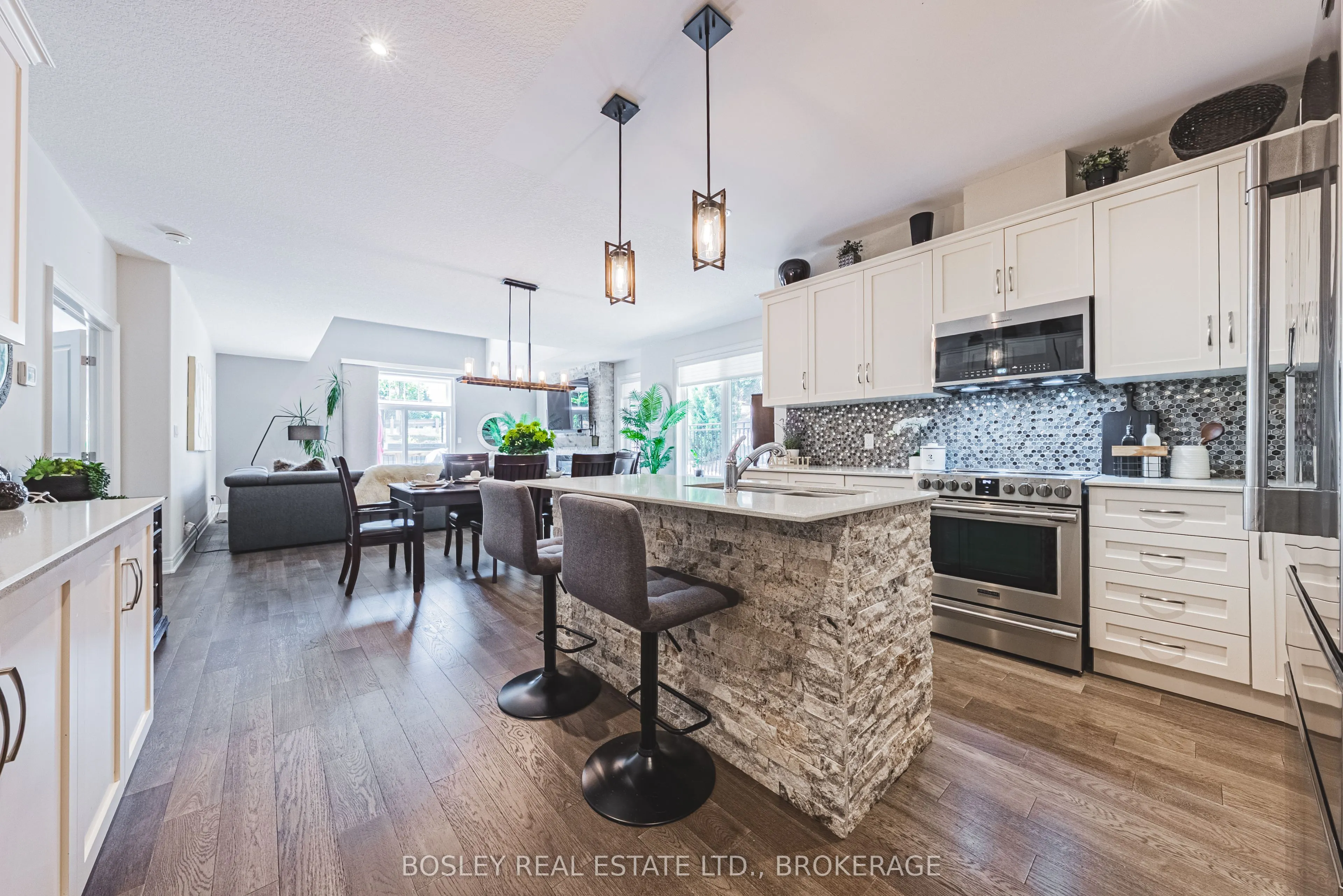 2848 King Street, #10