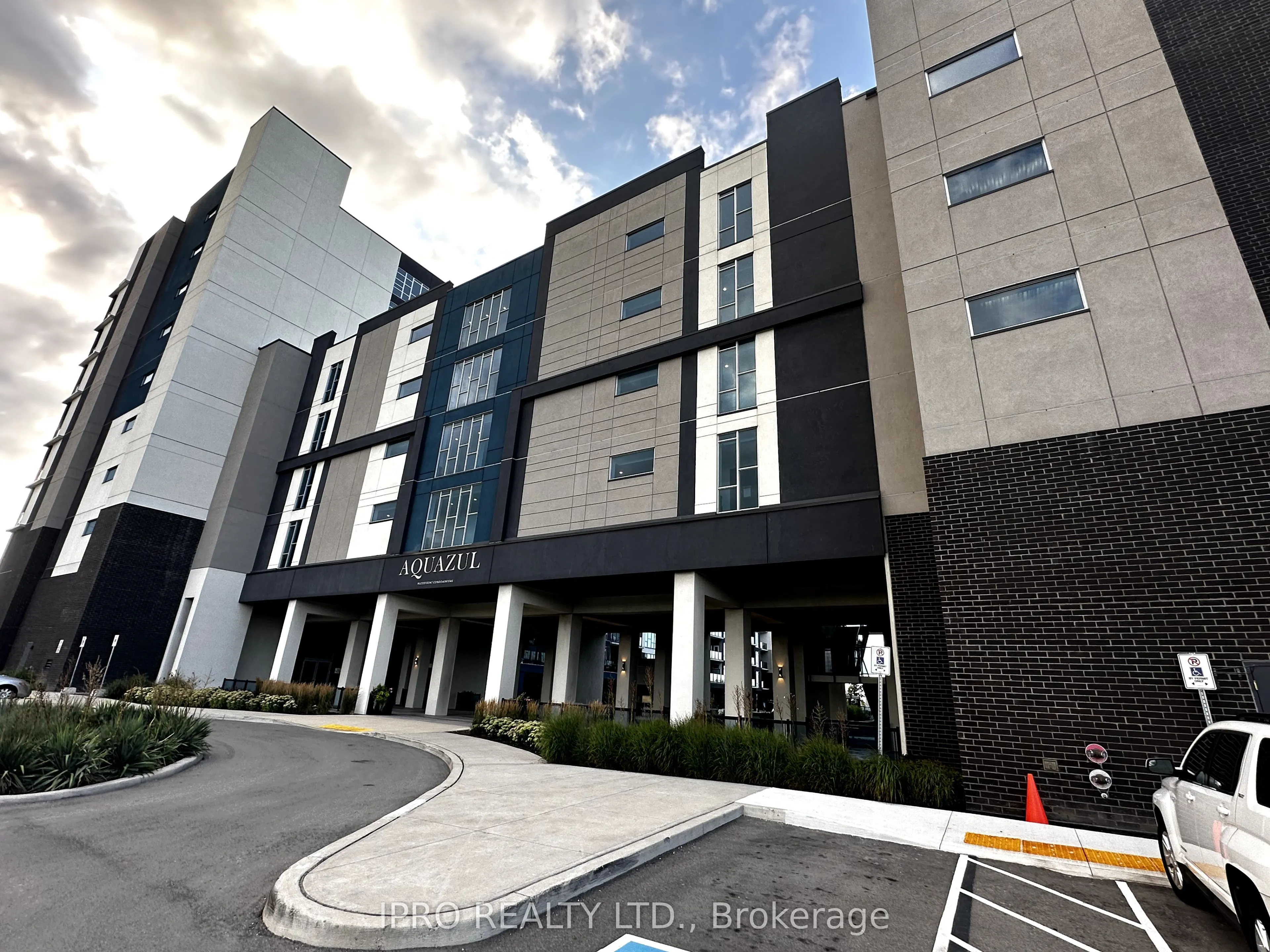 16 CONCORD Place, #217