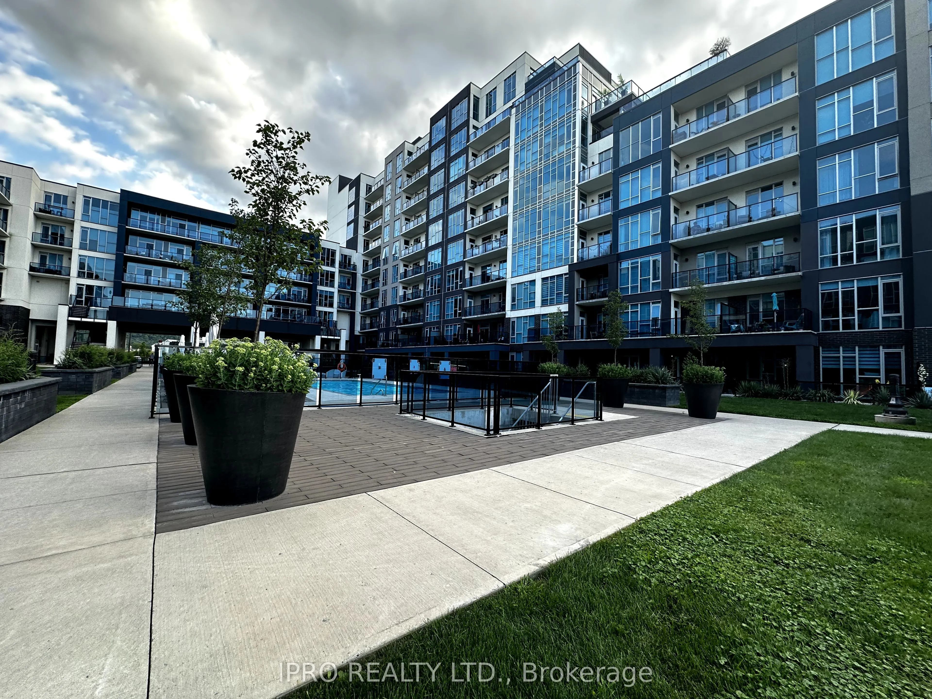 16 CONCORD Place, #217