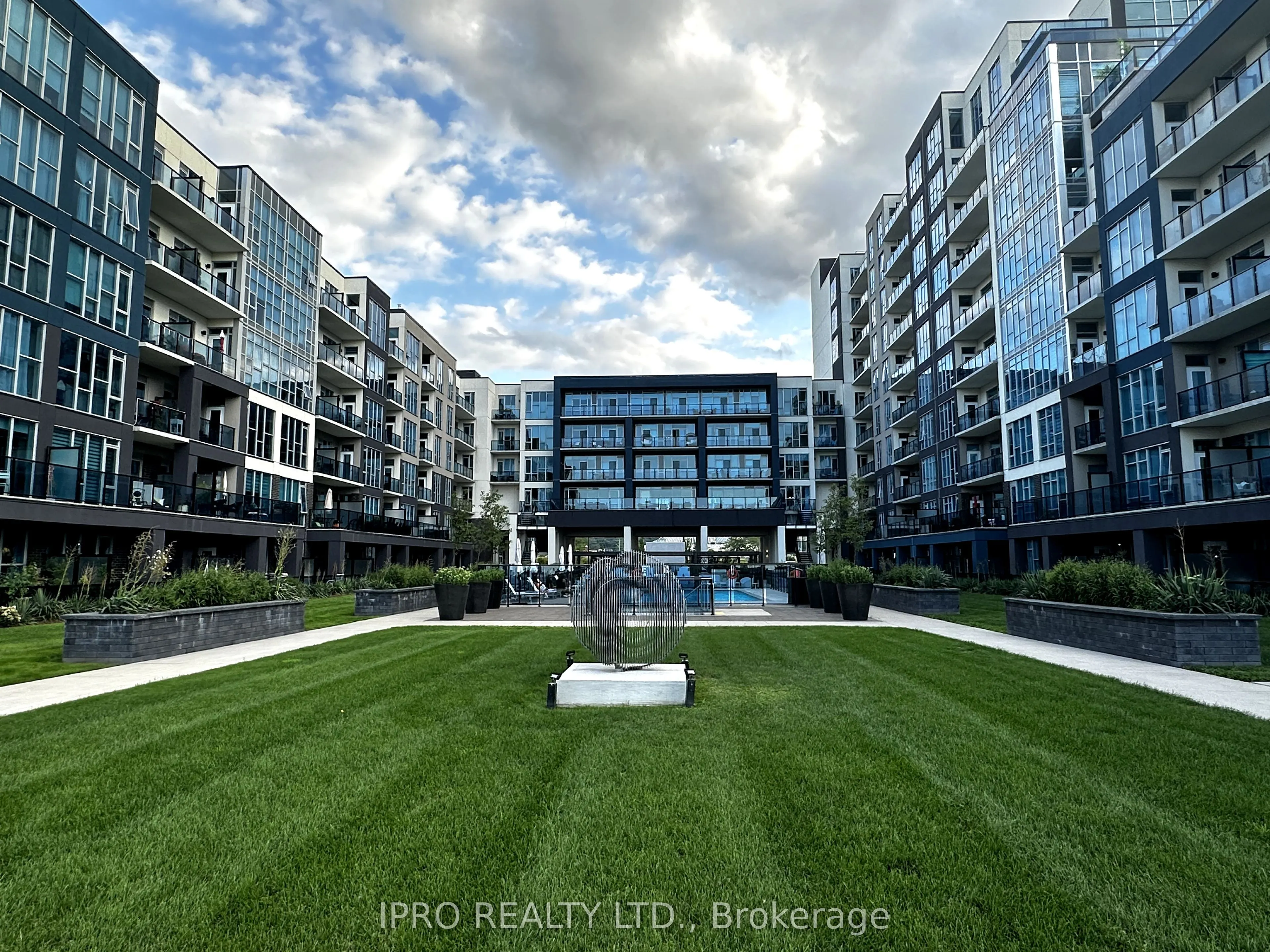 16 CONCORD Place, #217