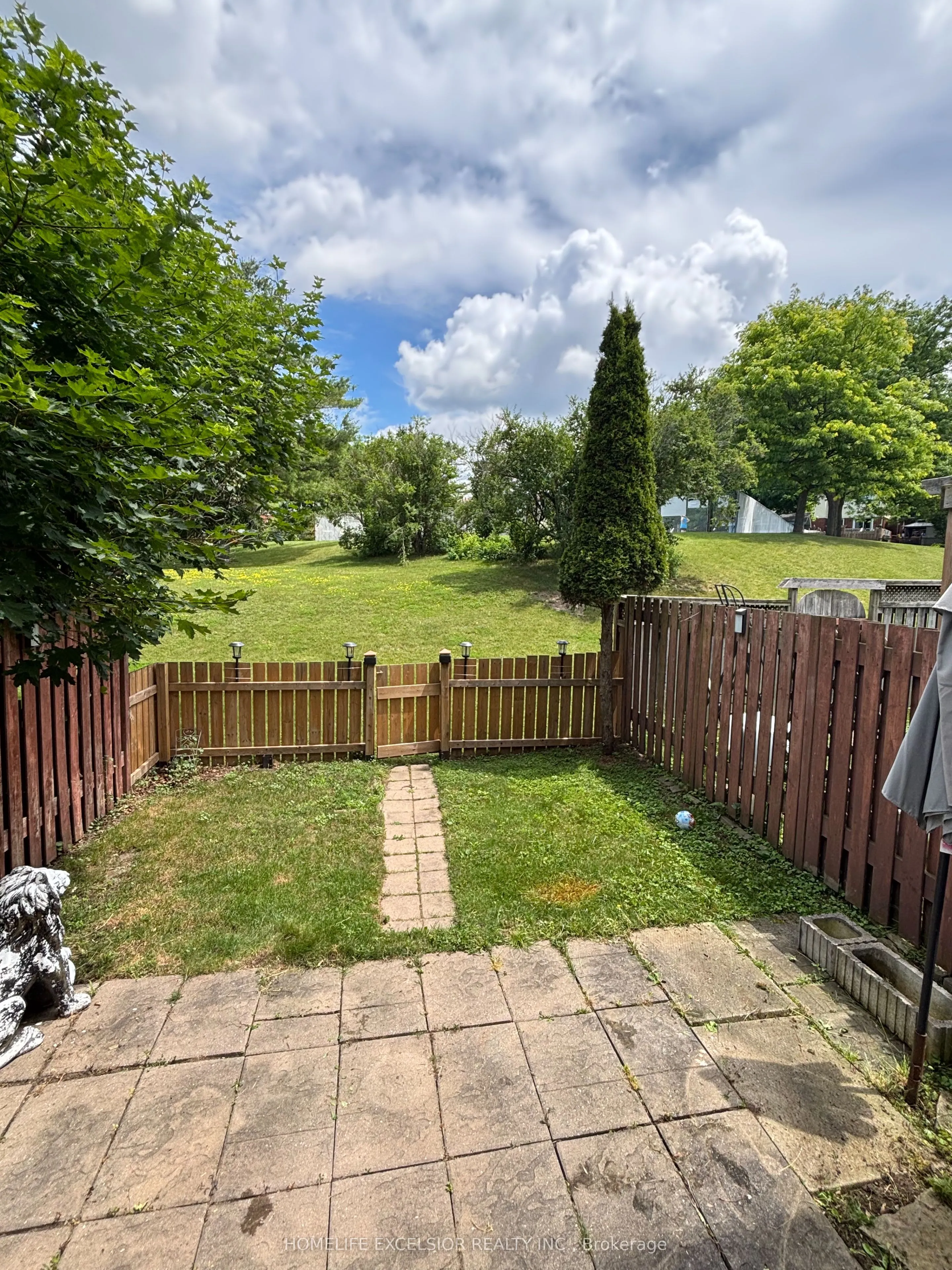 89 Dovercliffe Road, #37