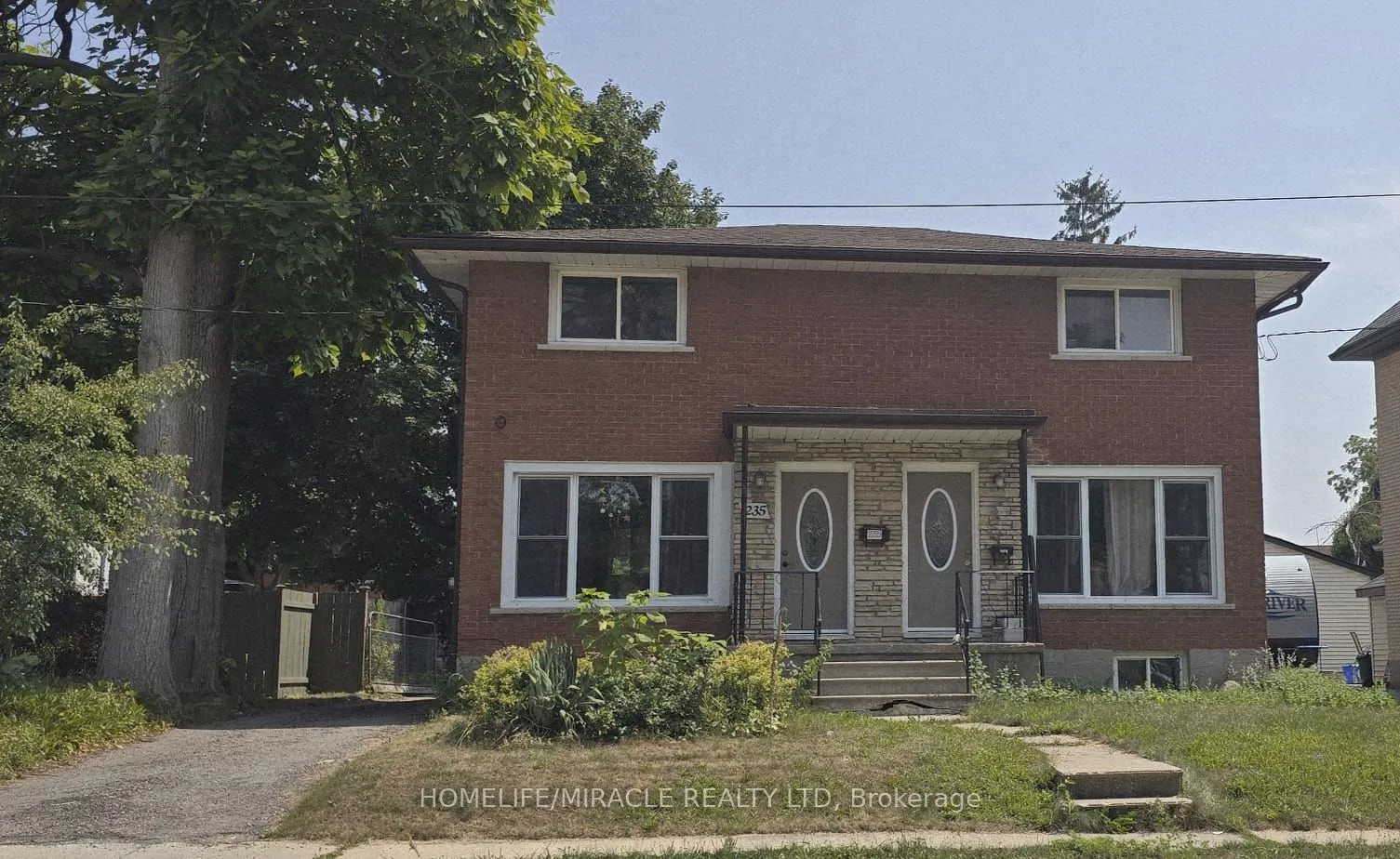 235-237 Laurel Street
