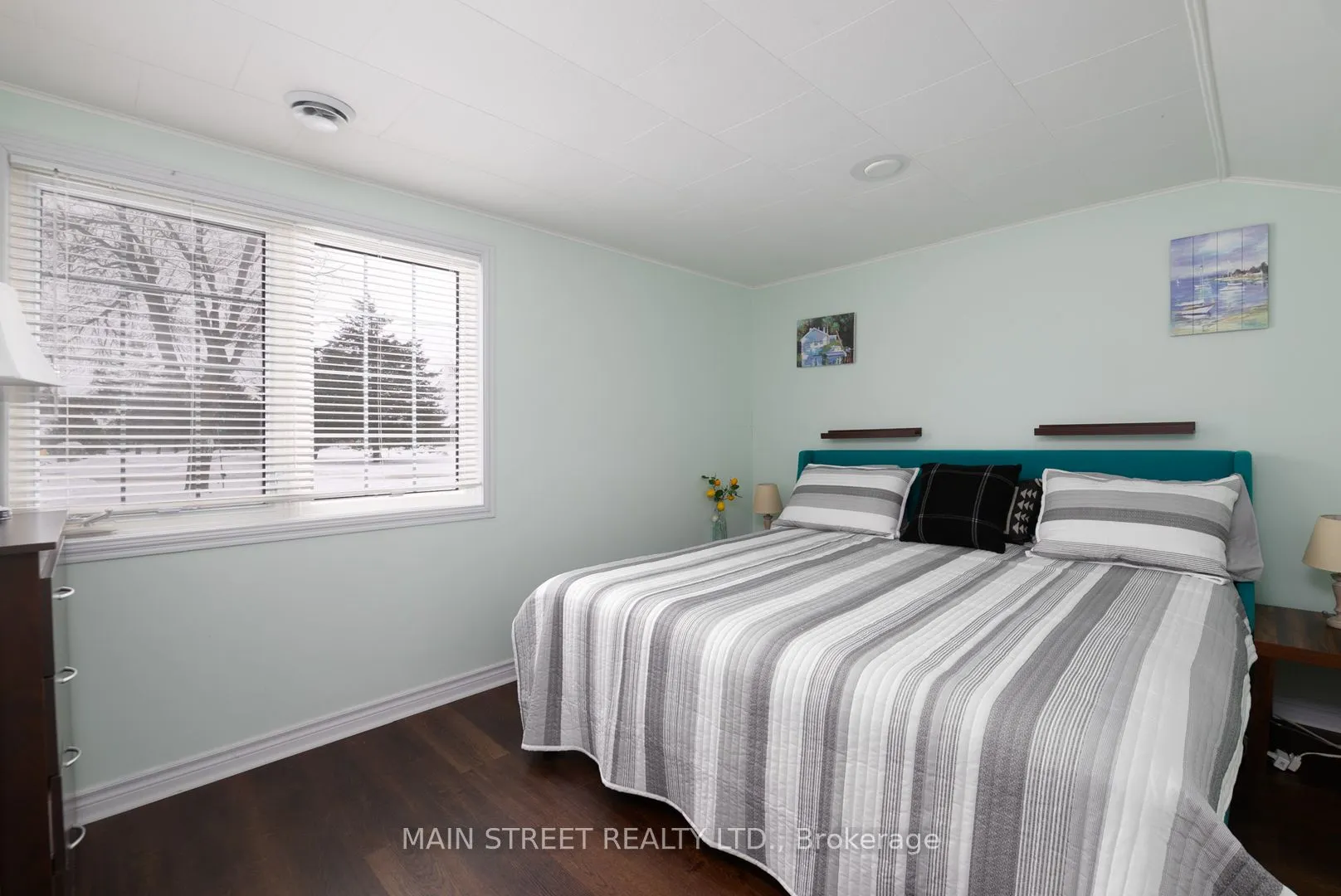 35 Peats Point Road