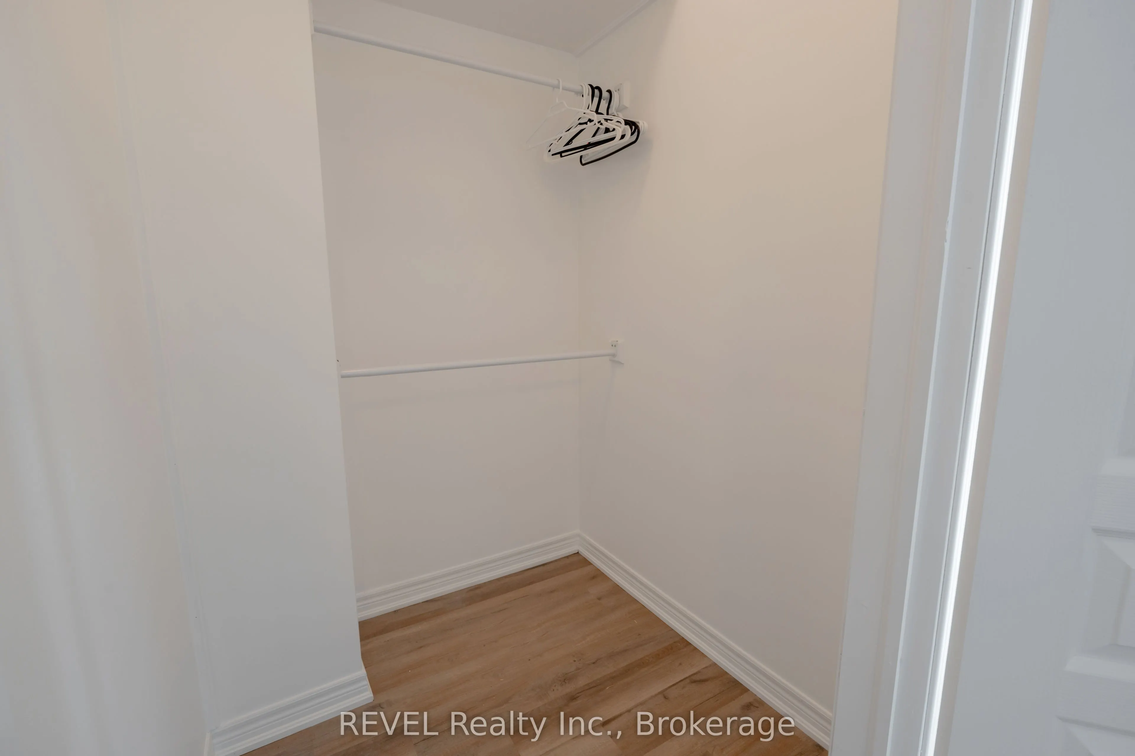 6045 Dunn Street, #104