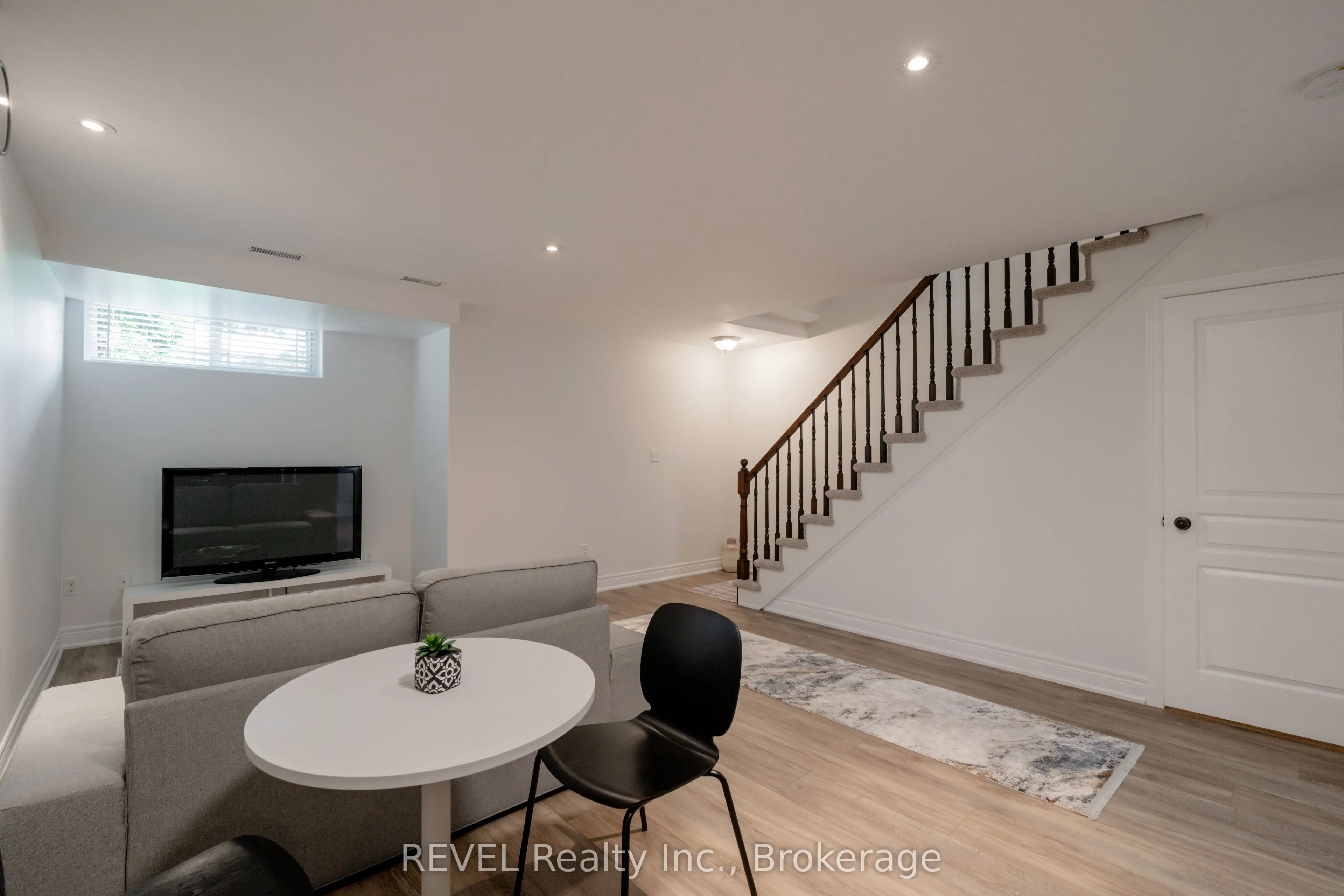 6045 Dunn Street, #104